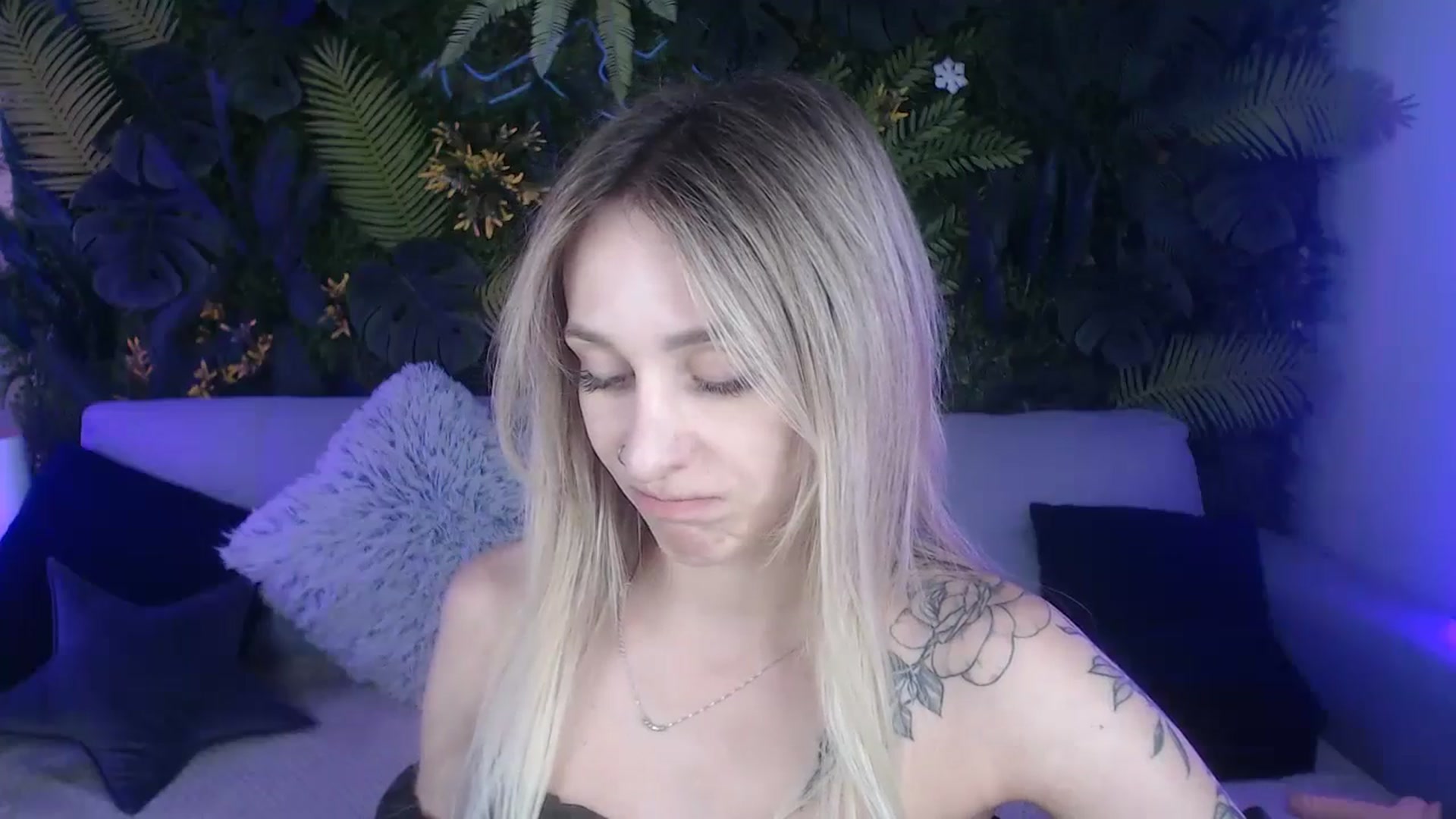 Gallery image thumbnail from Horny_Blond's myfreecams stream on, 08/10/2024, 12:37 image 4 of 20