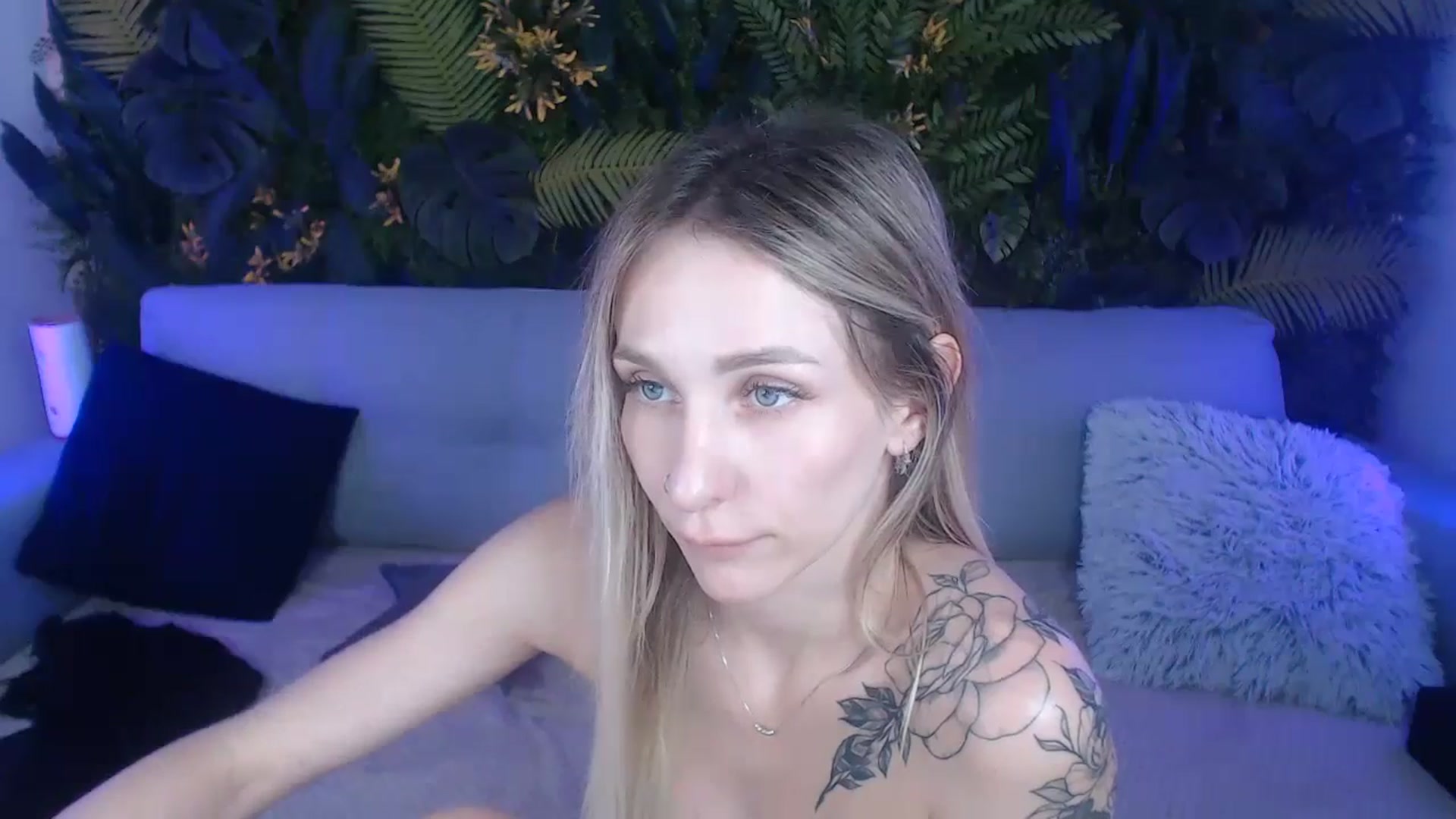 Gallery image thumbnail from Horny_Blond's myfreecams stream on, 08/11/2024, 12:46 image 17 of 20