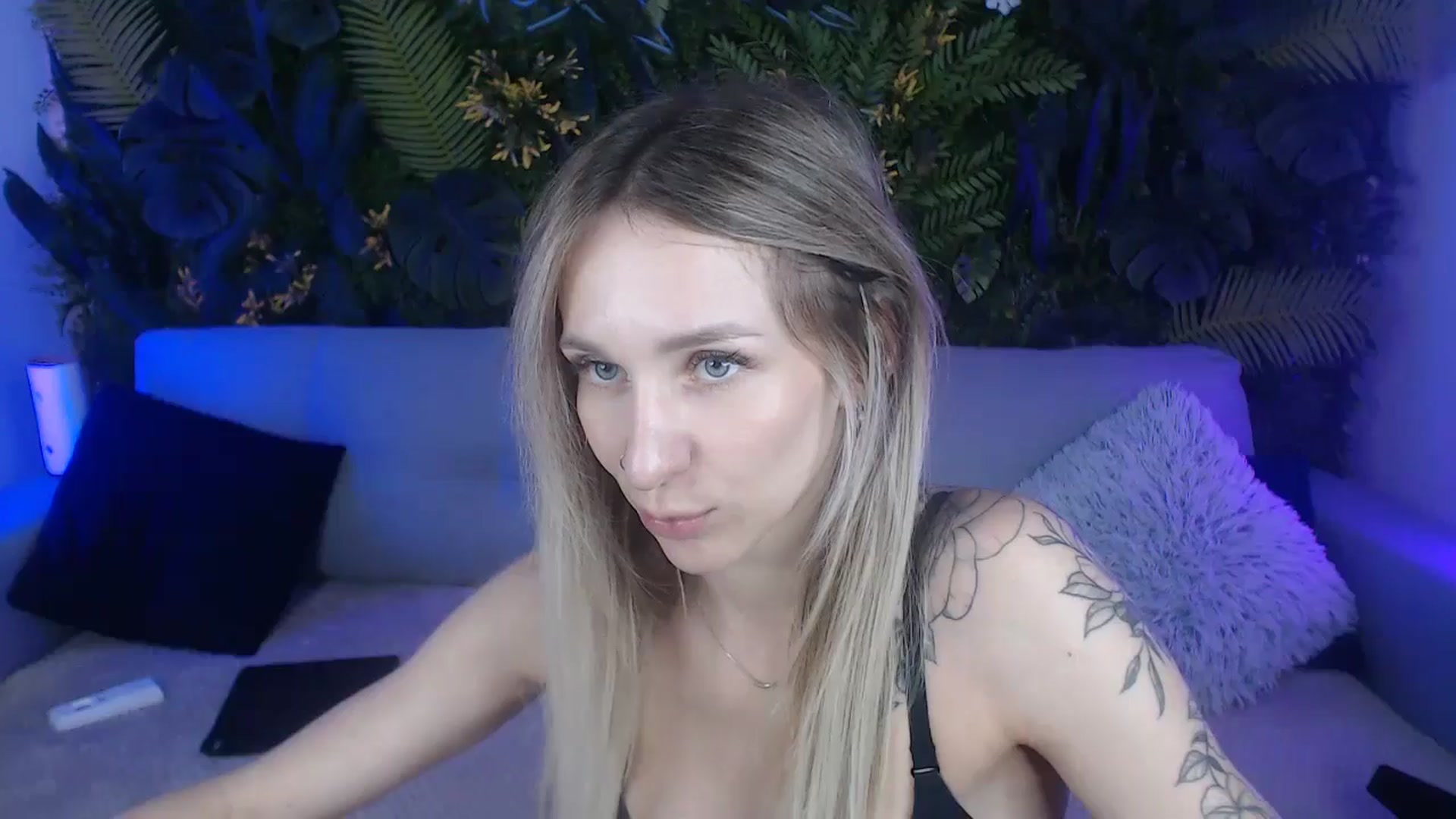 Gallery image thumbnail from Horny_Blond's myfreecams stream on, 08/12/2024, 10:33 image 5 of 20