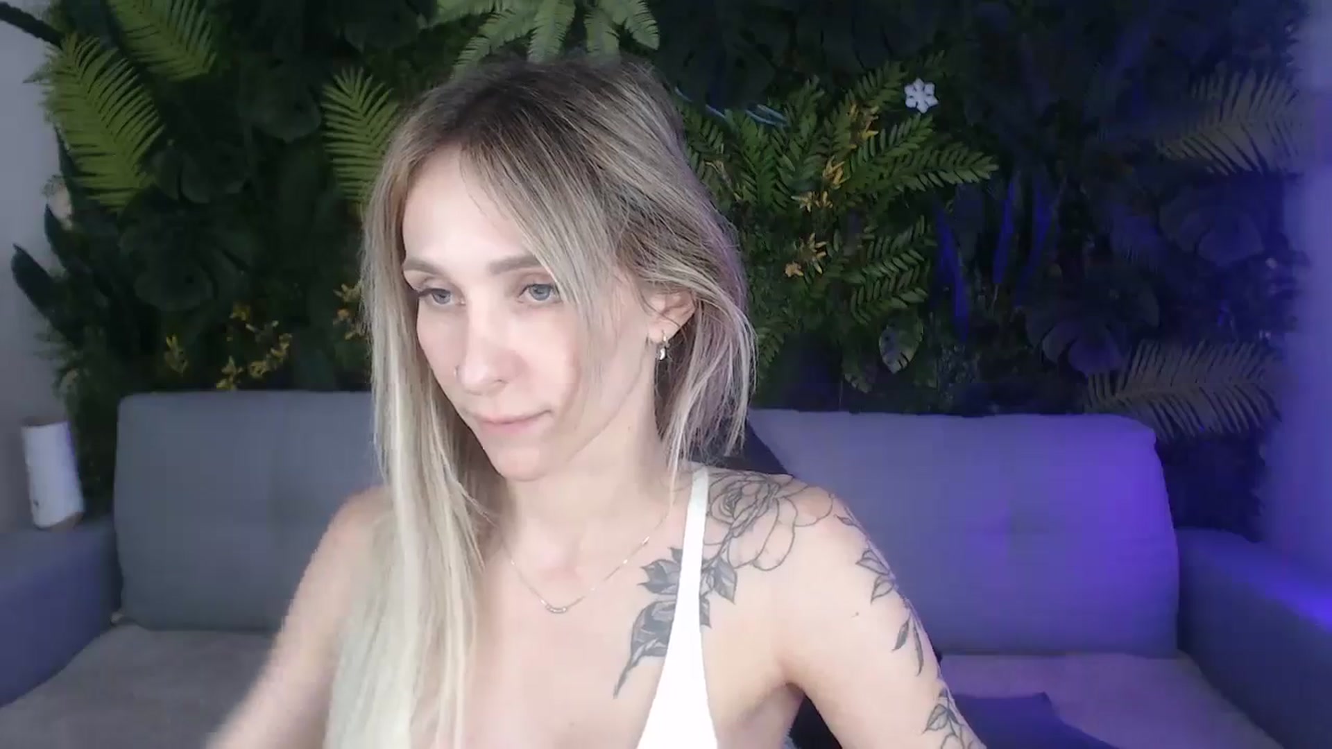 Gallery image thumbnail from Horny_Blond's myfreecams stream on, 08/13/2024, 11:19 image 4 of 20