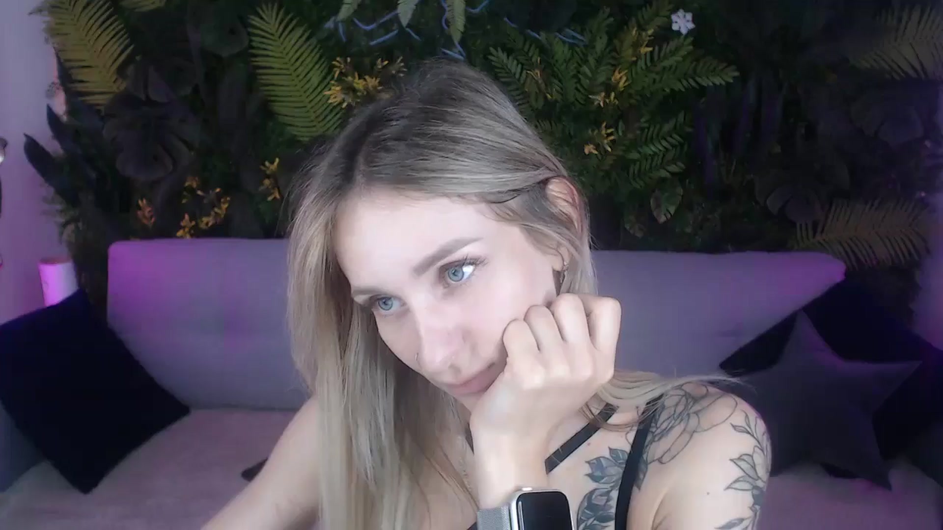 Gallery image thumbnail from Horny_Blond's myfreecams stream on, 08/14/2024, 09:09 image 1 of 20