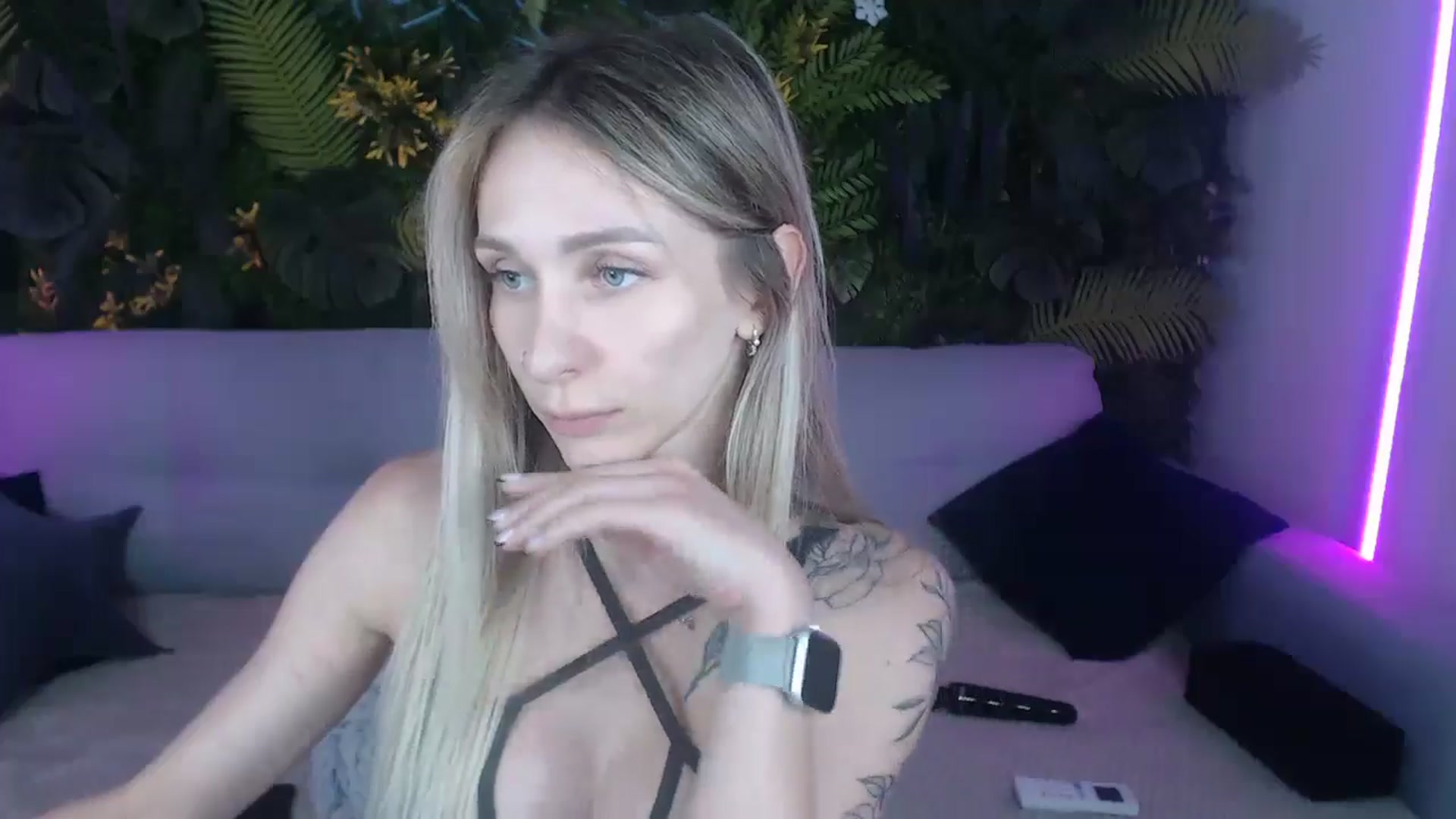 Gallery image thumbnail from Horny_Blond's myfreecams stream on, 08/14/2024, 13:04 image 3 of 20