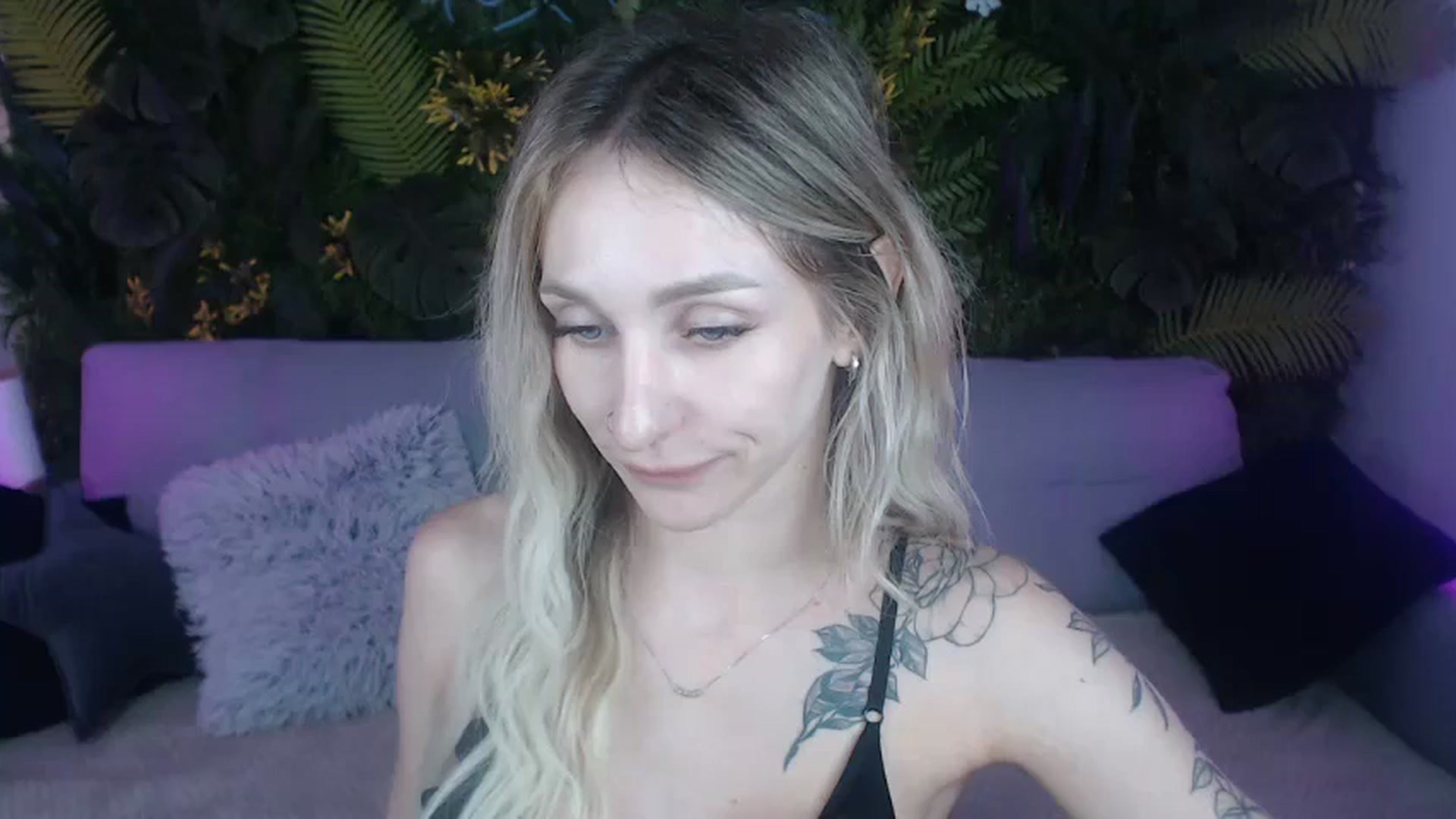 Gallery image thumbnail from Horny_Blond's myfreecams stream on, 08/16/2024, 10:15 image 12 of 20