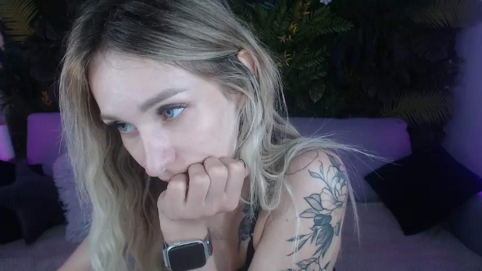 Gallery image thumbnail from Horny_Blond's myfreecams stream on, 08/16/2024, 10:15 image 11 of 20