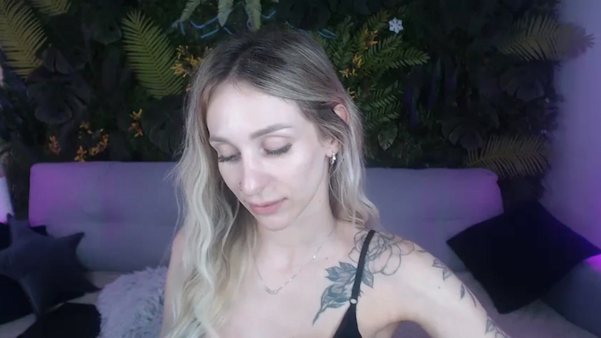 Gallery image thumbnail from Horny_Blond's myfreecams stream on, 08/16/2024, 11:33 image 12 of 20