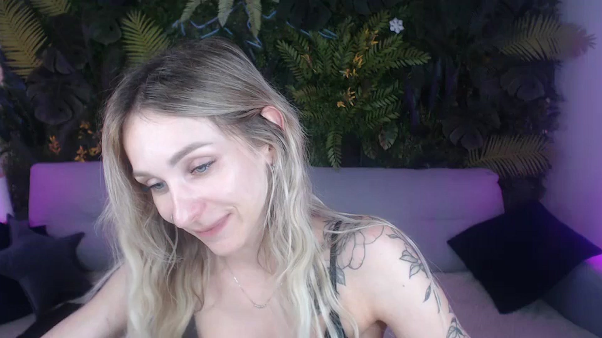 Gallery image thumbnail from Horny_Blond's myfreecams stream on, 08/16/2024, 11:33 image 11 of 20