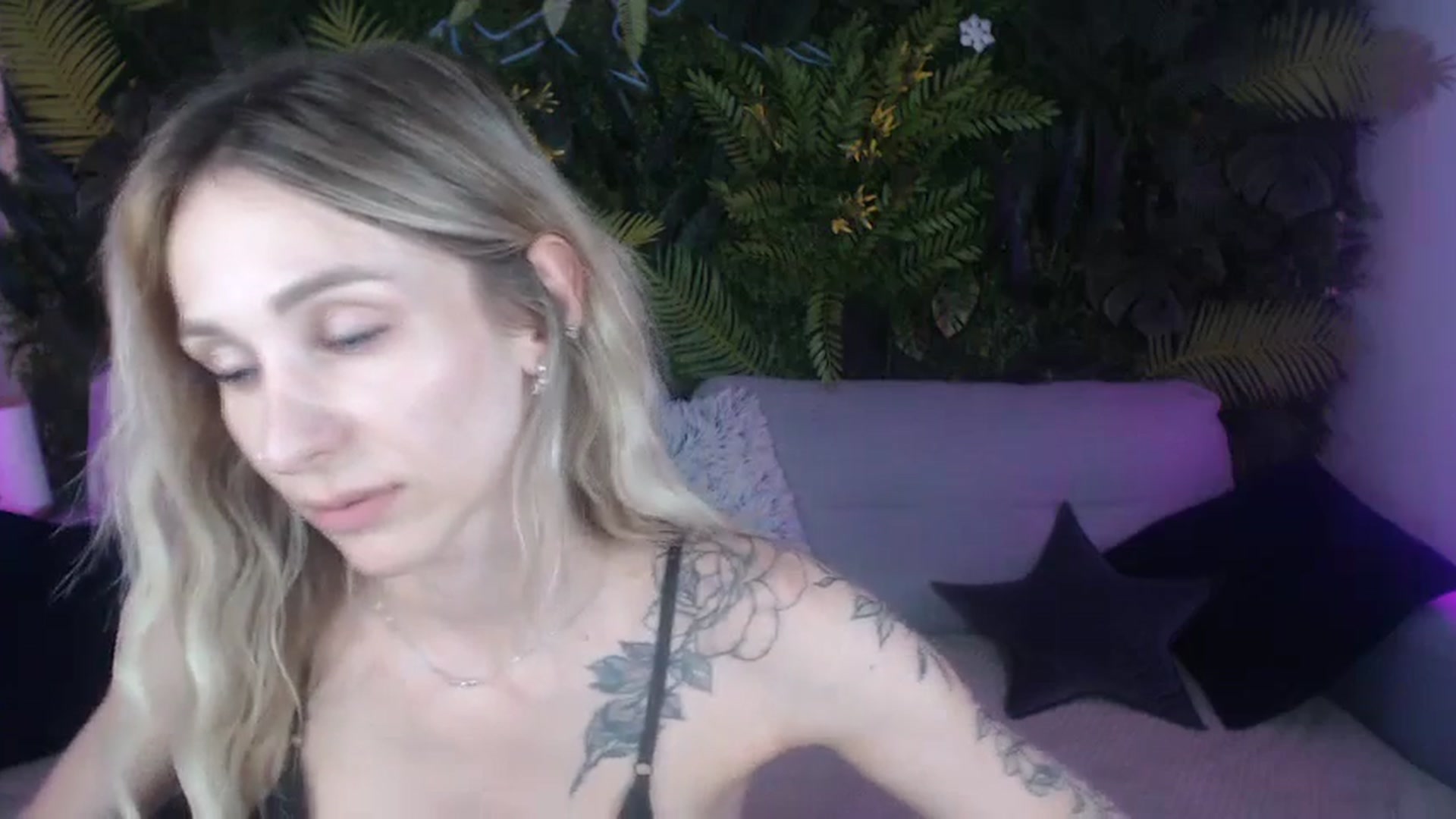 Gallery image thumbnail from Horny_Blond's myfreecams stream on, 08/16/2024, 11:49 image 15 of 20