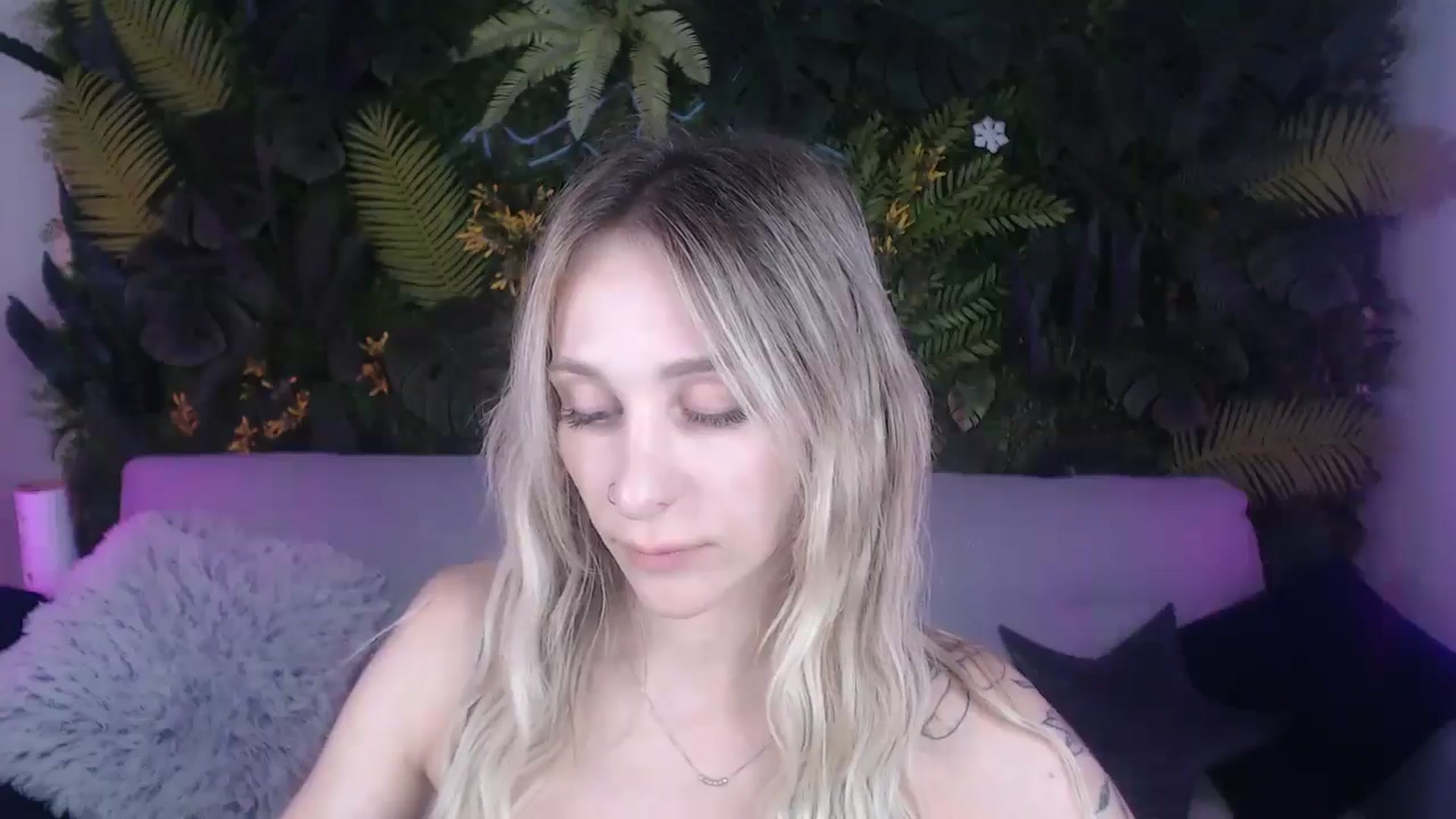 Gallery image thumbnail from Horny_Blond's myfreecams stream on, 08/17/2024, 10:15 image 5 of 20