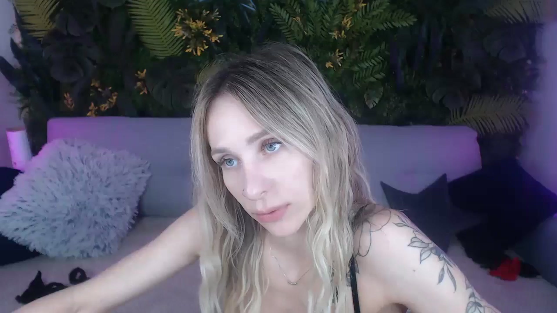 Gallery image thumbnail from Horny_Blond's myfreecams stream on, 08/17/2024, 10:15 image 2 of 20