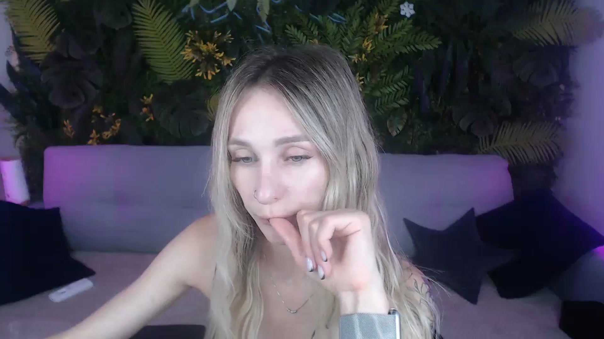 Gallery image thumbnail from Horny_Blond's myfreecams stream on, 08/17/2024, 10:51 image 3 of 20
