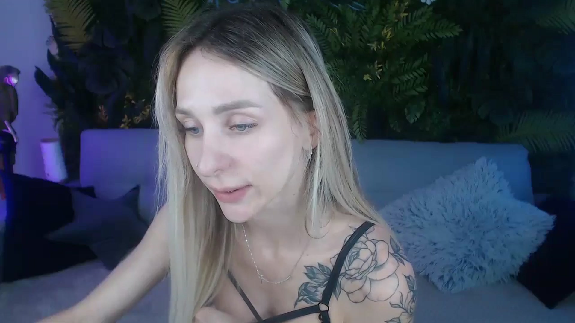 Gallery image thumbnail from Horny_Blond's myfreecams stream on, 08/18/2024, 09:17 image 18 of 20
