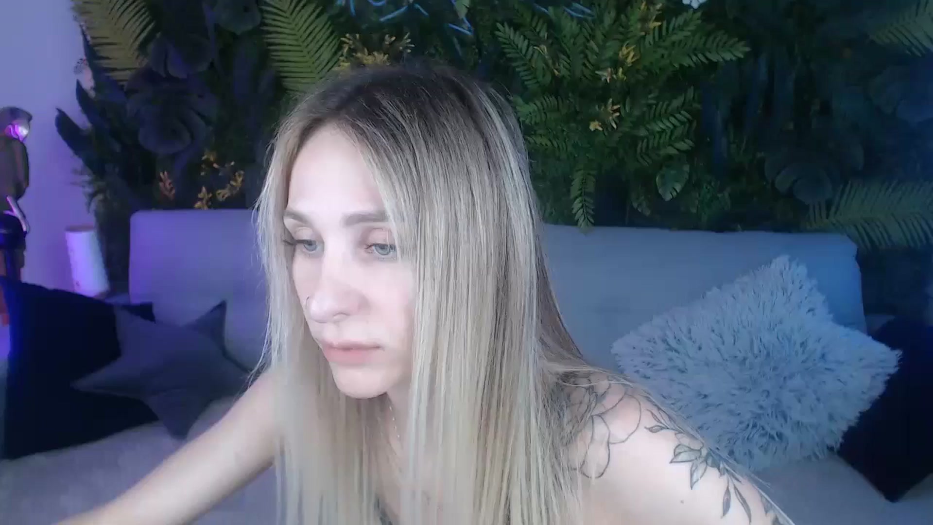 Gallery image thumbnail from Horny_Blond's myfreecams stream on, 08/18/2024, 09:17 image 11 of 20