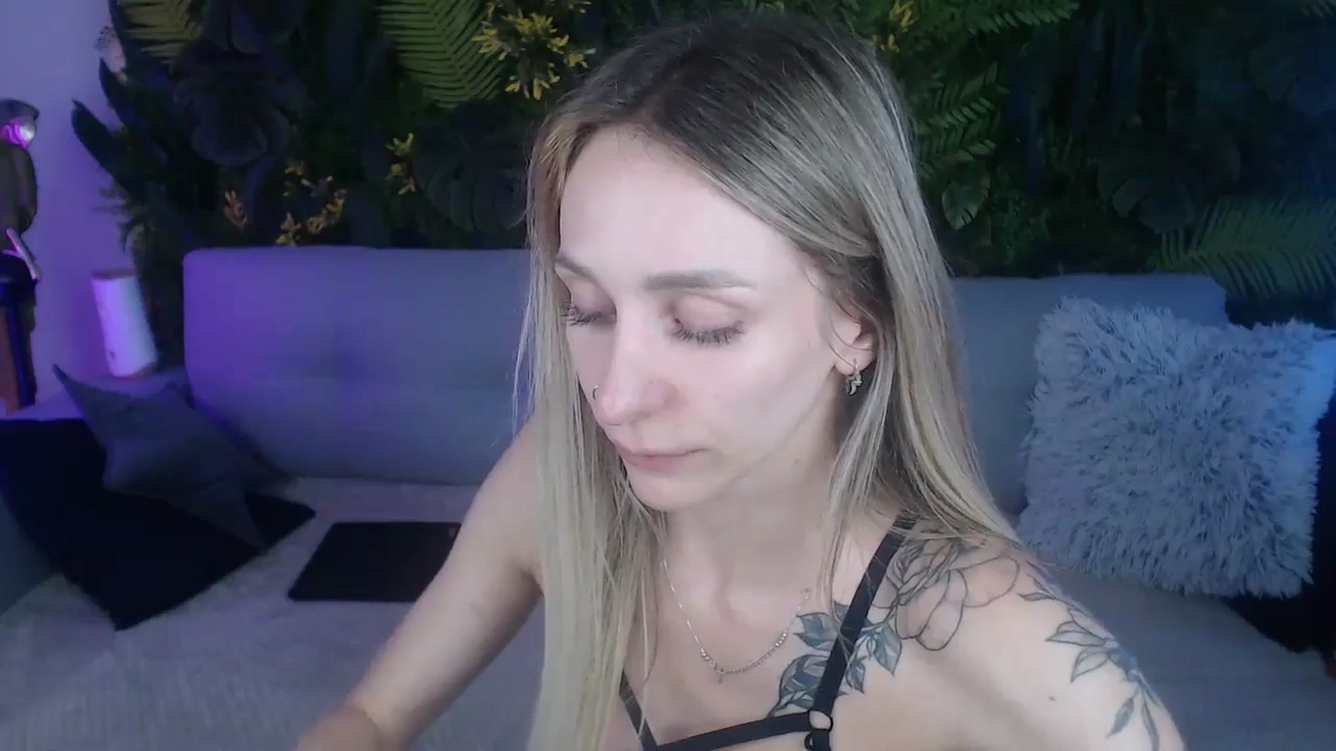 Gallery image thumbnail from Horny_Blond's myfreecams stream on, 08/18/2024, 13:55 image 14 of 20
