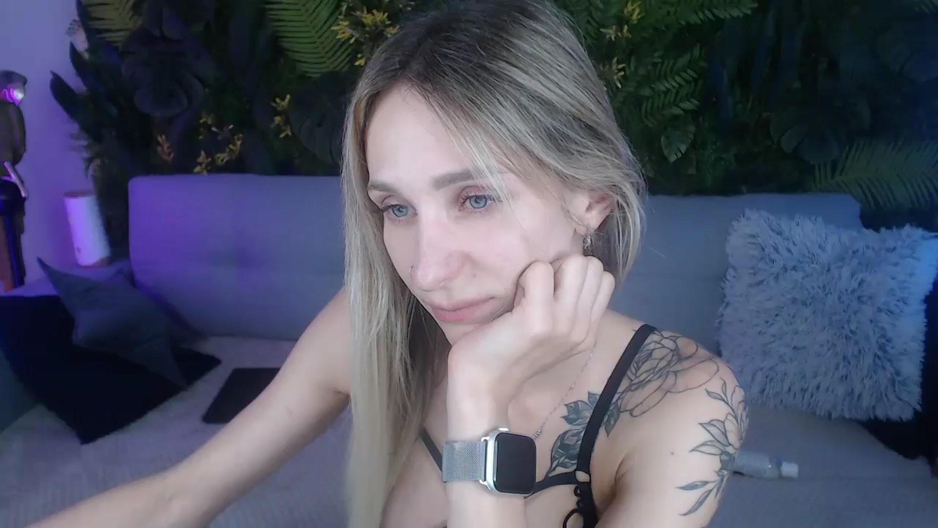 Gallery image thumbnail from Horny_Blond's myfreecams stream on, 08/18/2024, 13:55 image 2 of 20