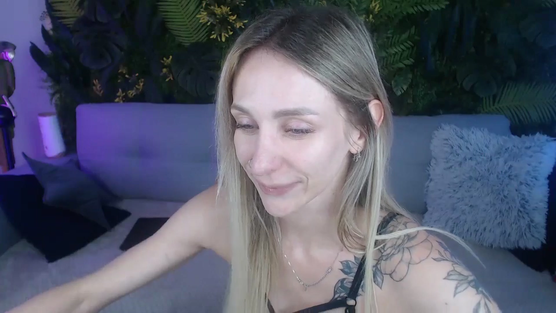 Gallery image thumbnail from Horny_Blond's myfreecams stream on, 08/18/2024, 13:55 image 17 of 20