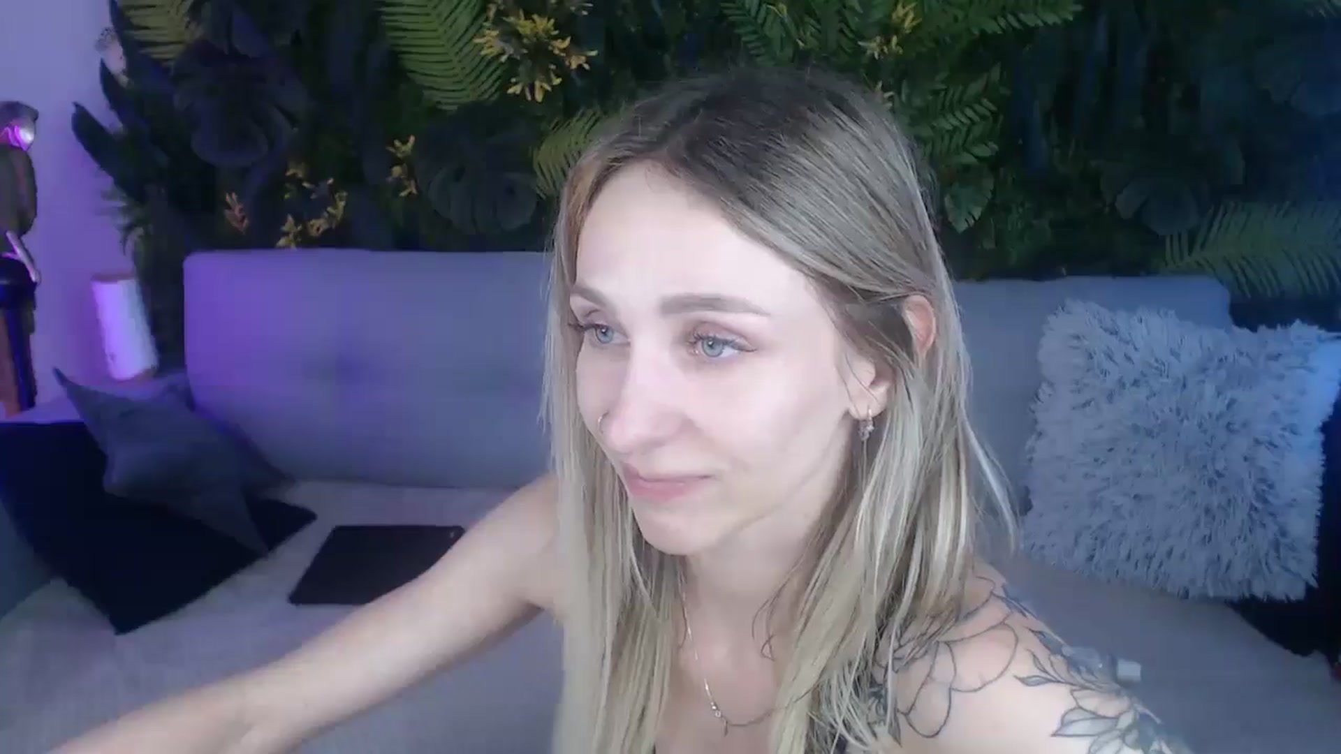 Gallery image thumbnail from Horny_Blond's myfreecams stream on, 08/18/2024, 13:55 image 7 of 20