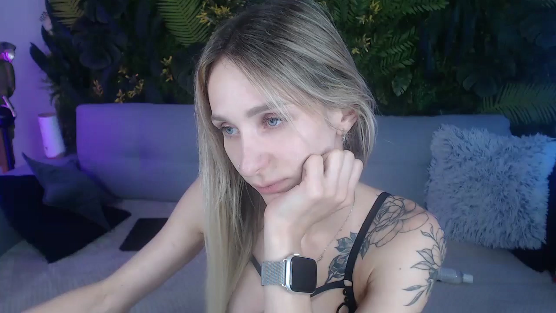Gallery image thumbnail from Horny_Blond's myfreecams stream on, 08/18/2024, 13:55 image 1 of 20