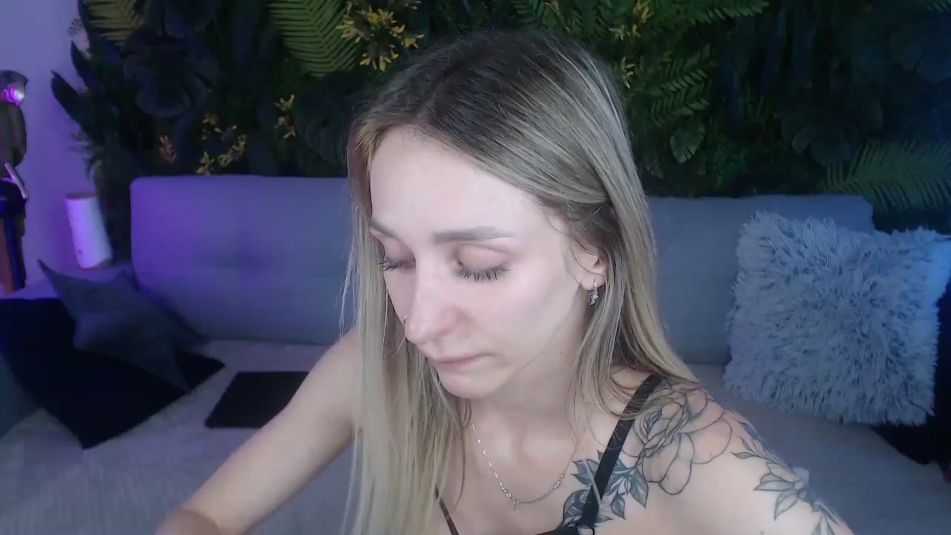 Gallery image thumbnail from Horny_Blond's myfreecams stream on, 08/18/2024, 13:55 image 13 of 20