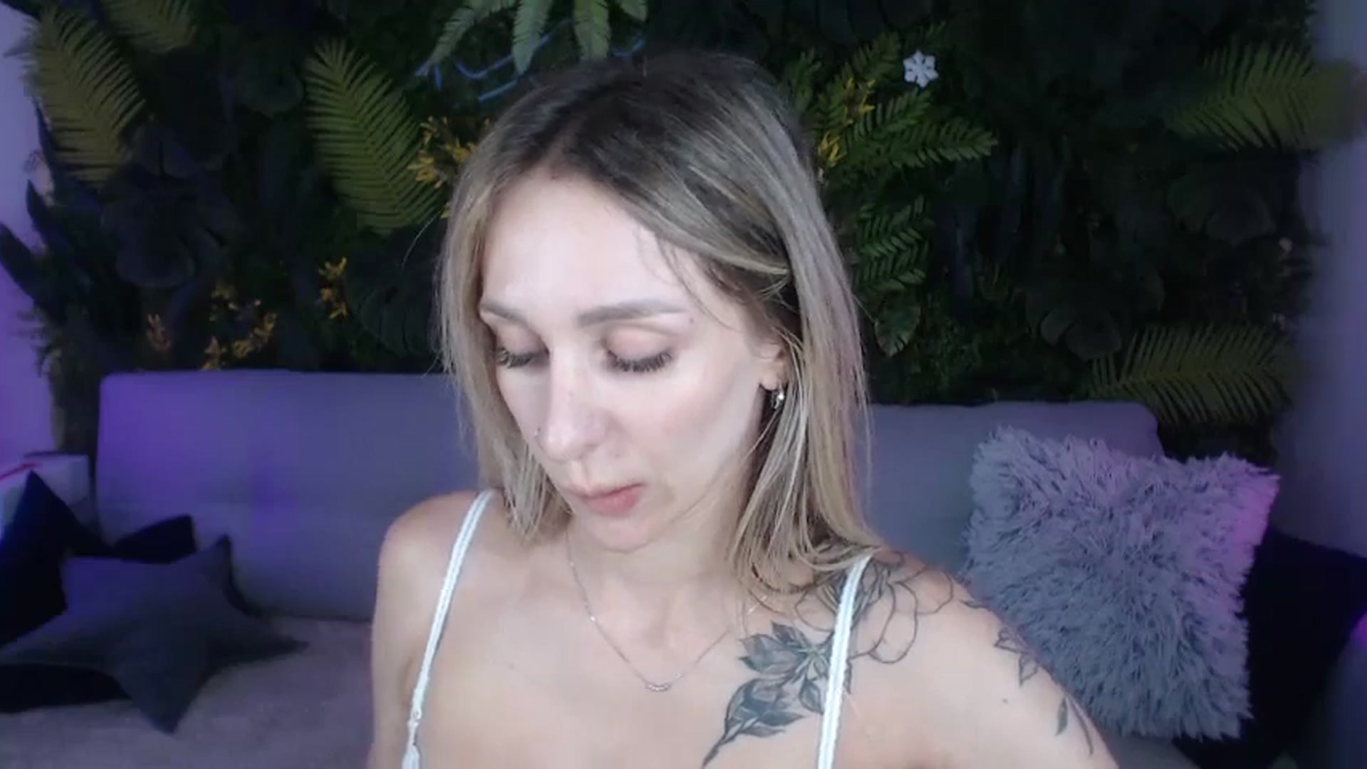 Gallery image thumbnail from Horny_Blond's myfreecams stream on, 08/26/2024, 10:03 image 11 of 20