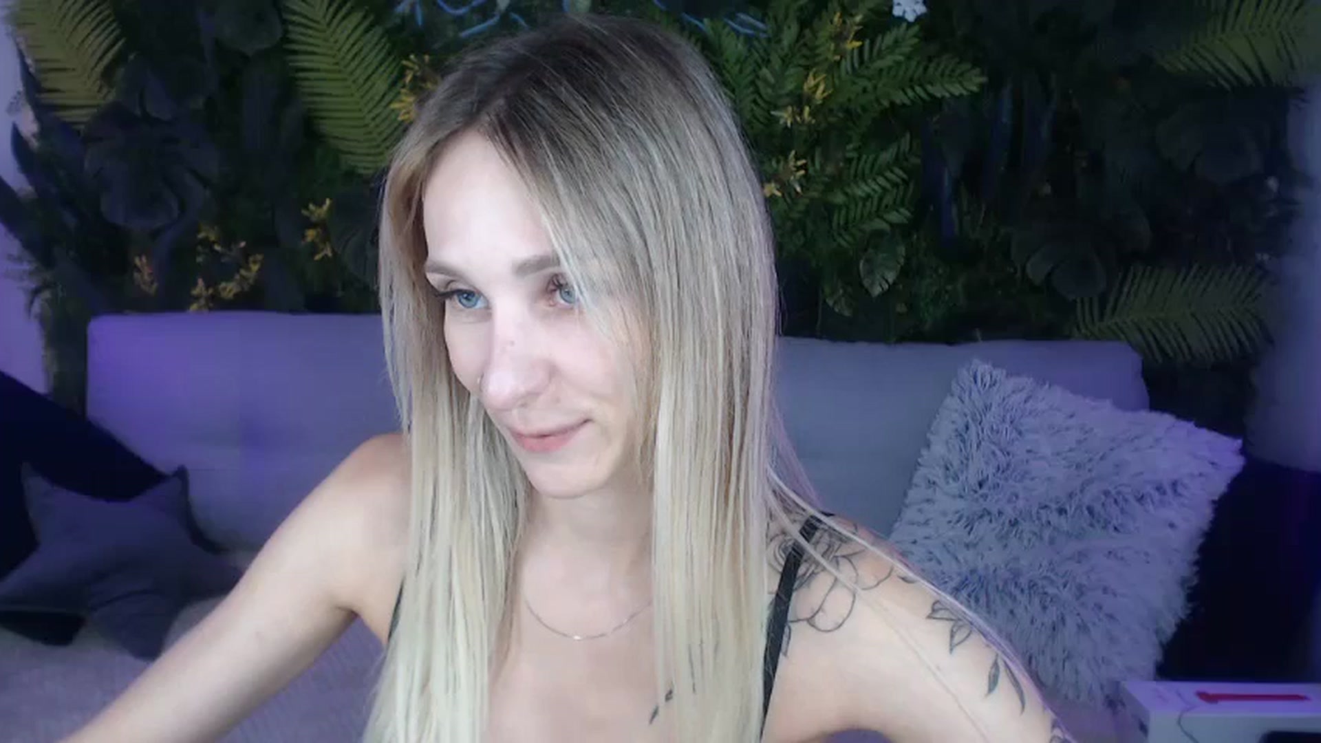 Gallery image thumbnail from Horny_Blond's myfreecams stream on, 08/27/2024, 08:16 image 12 of 20