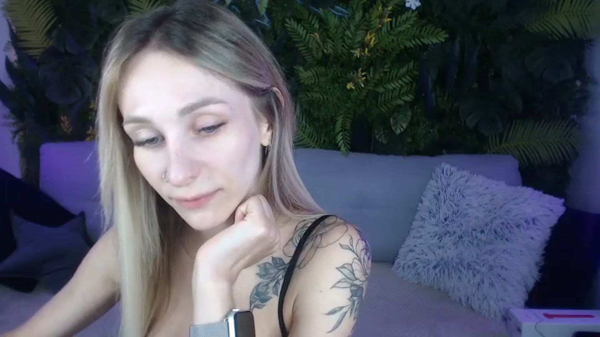 Gallery image thumbnail from Horny_Blond's myfreecams stream on, 08/27/2024, 08:32 image 15 of 20