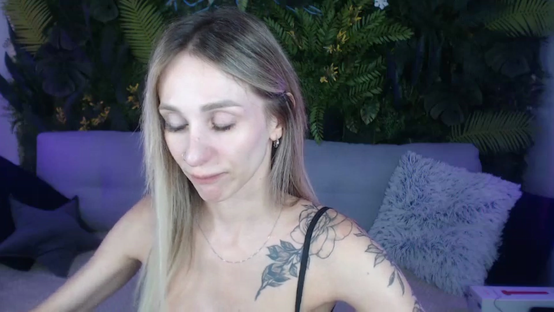 Gallery image thumbnail from Horny_Blond's myfreecams stream on, 08/27/2024, 08:32 image 10 of 20