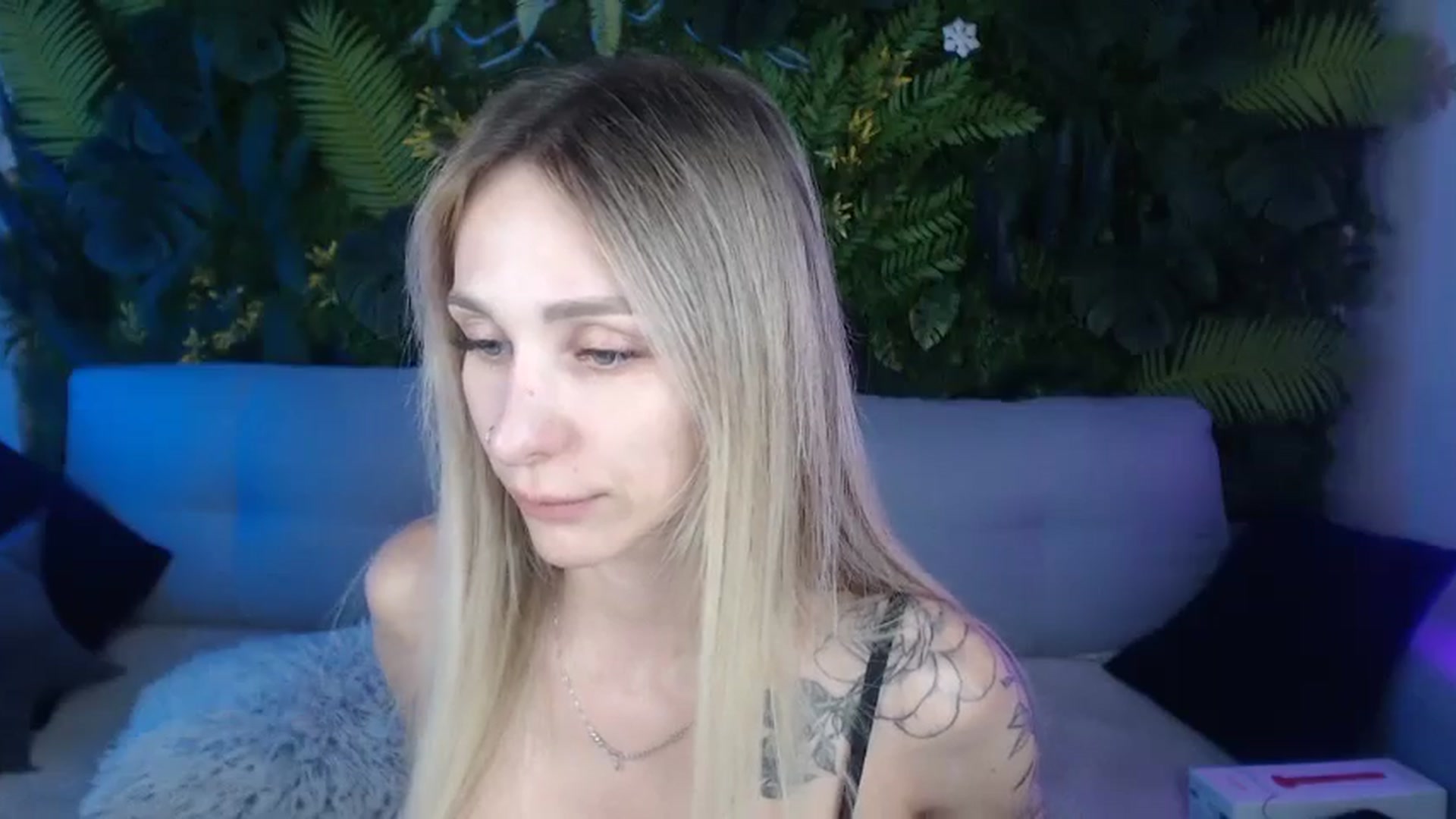 Gallery image thumbnail from Horny_Blond's myfreecams stream on, 08/27/2024, 10:50 image 15 of 20