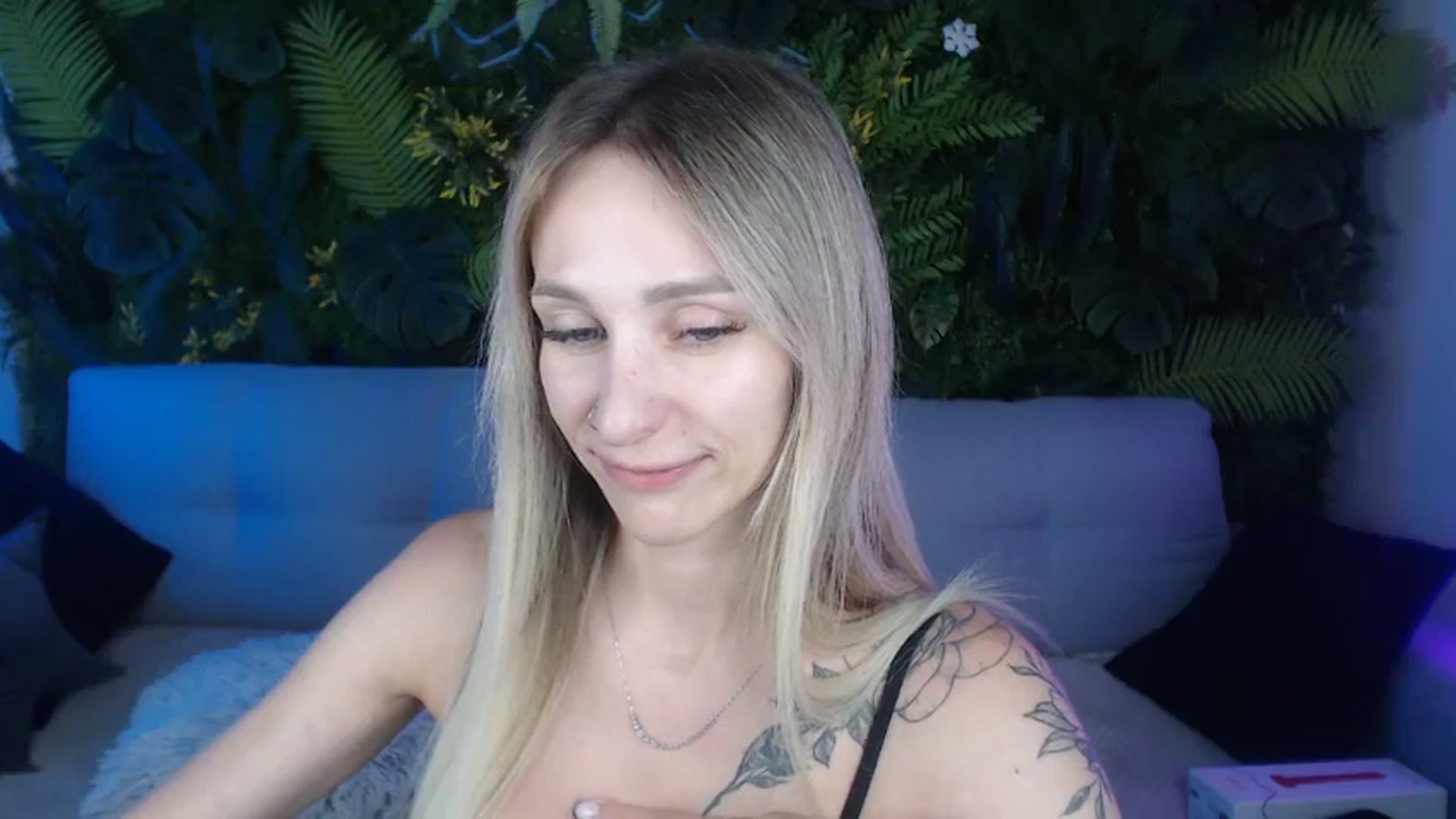 Gallery image thumbnail from Horny_Blond's myfreecams stream on, 08/27/2024, 10:50 image 17 of 20