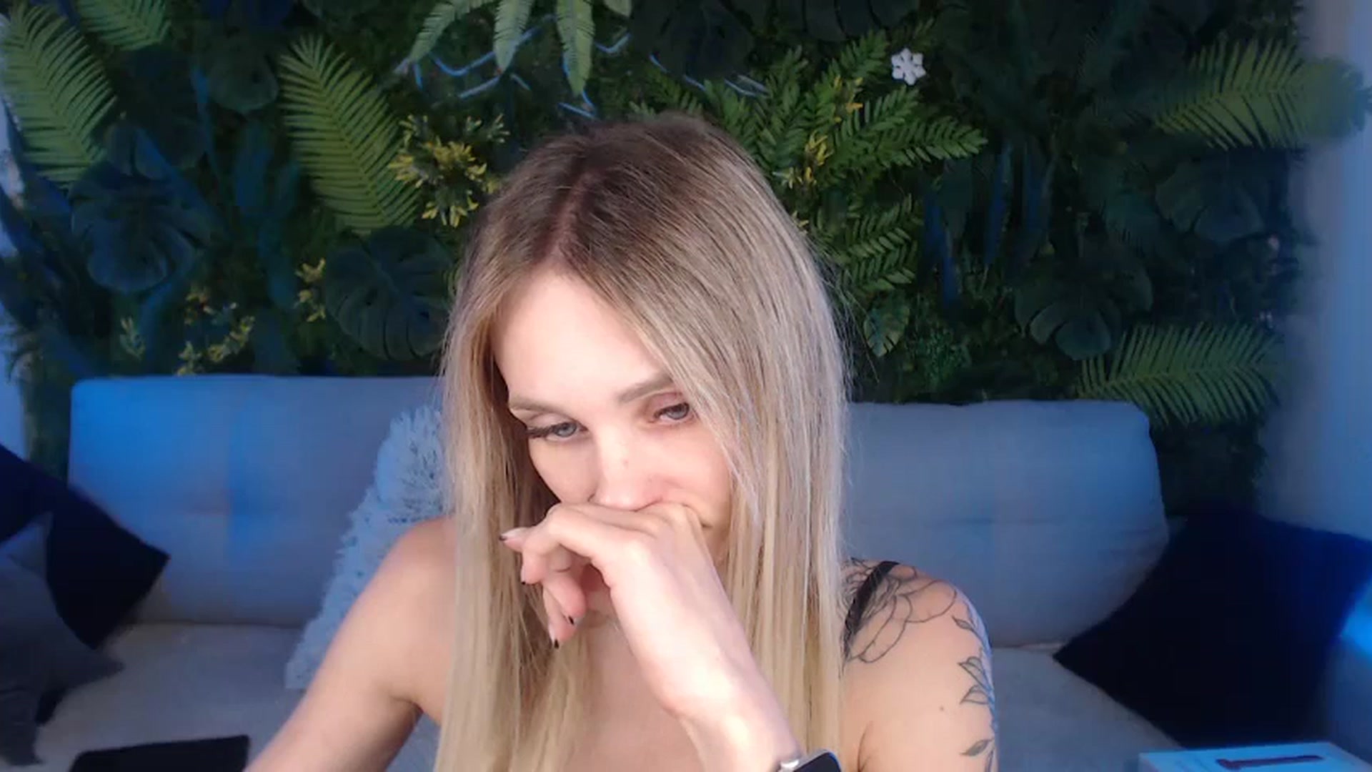 Gallery image thumbnail from Horny_Blond's myfreecams stream on, 08/27/2024, 11:13 image 18 of 20