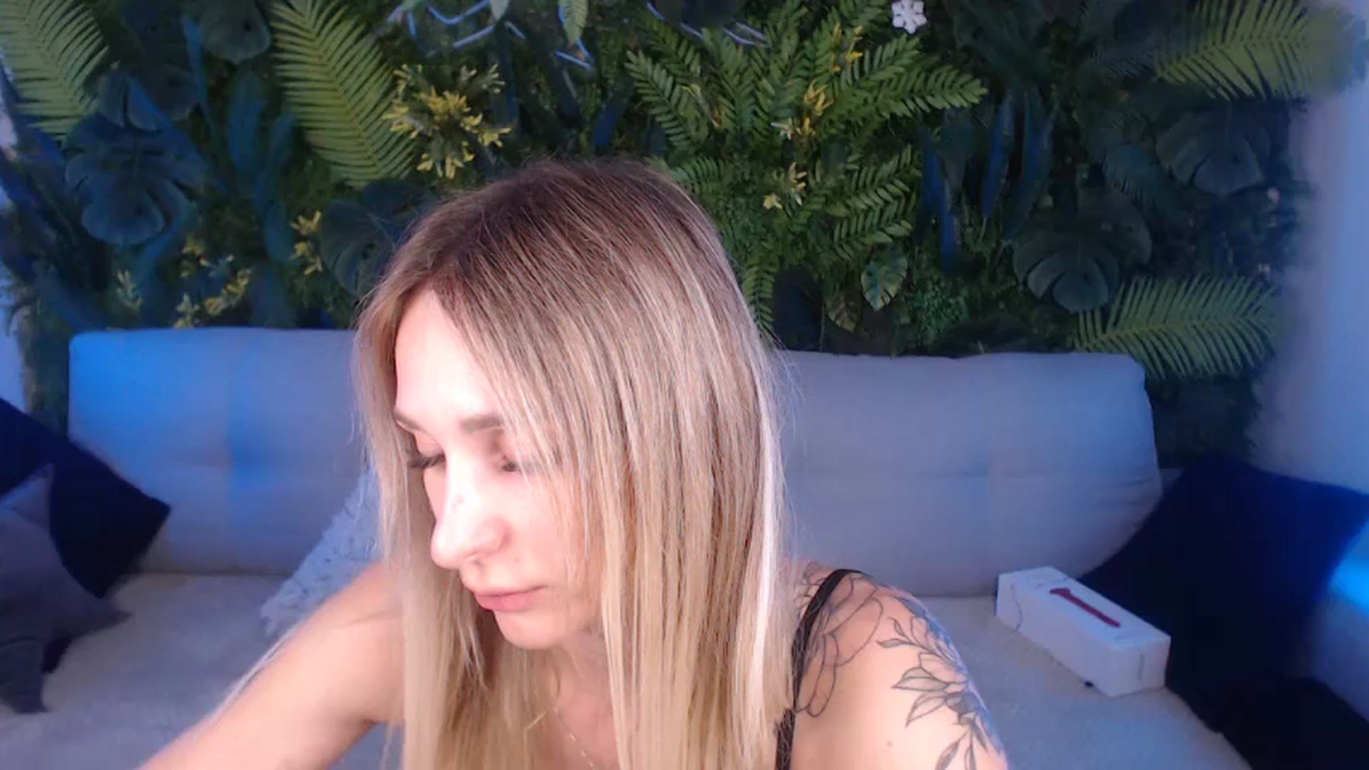 Gallery image thumbnail from Horny_Blond's myfreecams stream on, 08/27/2024, 12:16 image 2 of 20