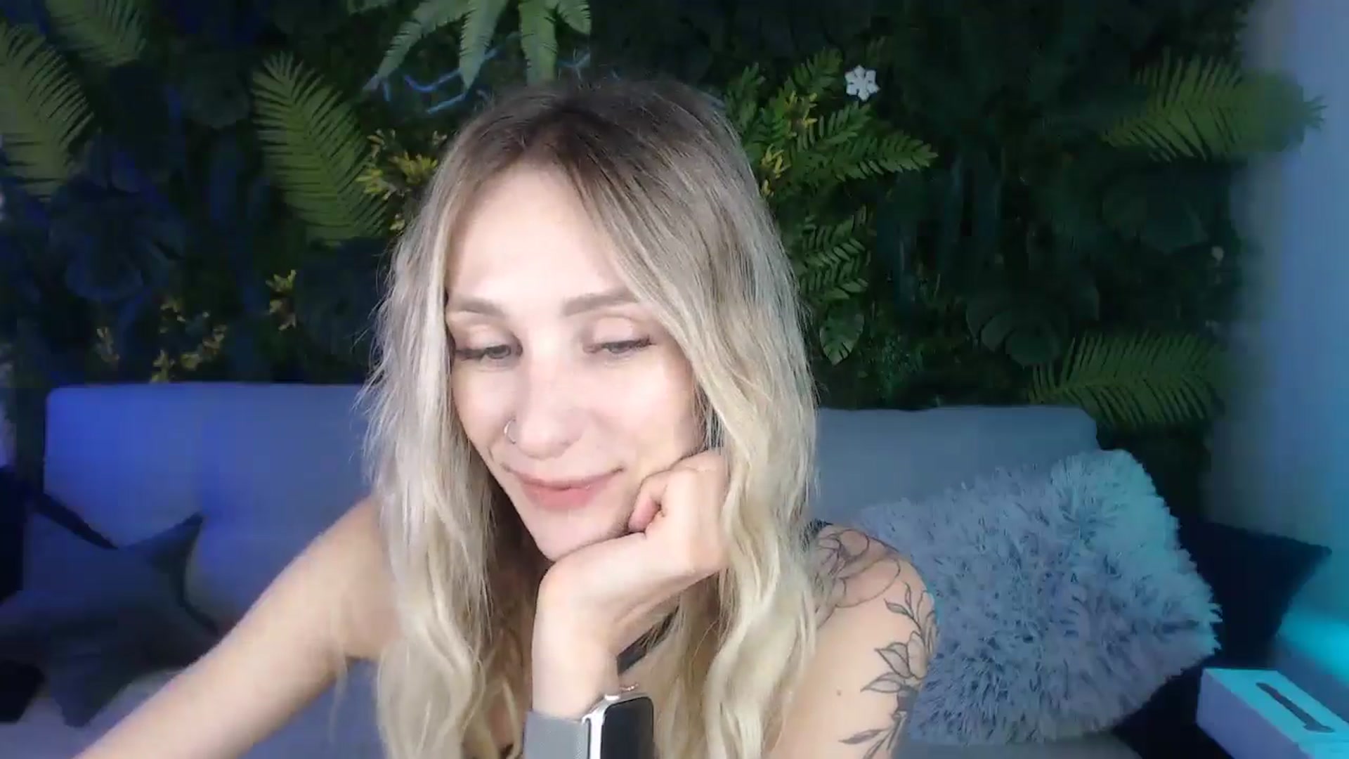 Gallery image thumbnail from Horny_Blond's myfreecams stream on, 08/28/2024, 10:31 image 4 of 20