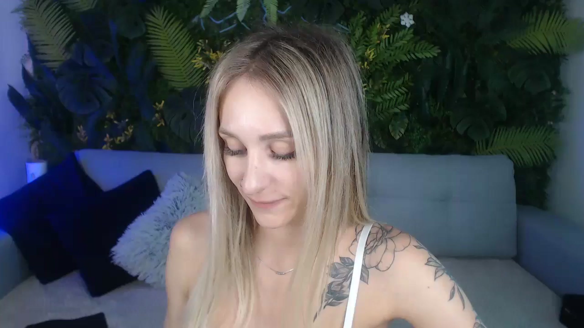 Gallery image thumbnail from Horny_Blond's myfreecams stream on, 08/30/2024, 09:24 image 17 of 20