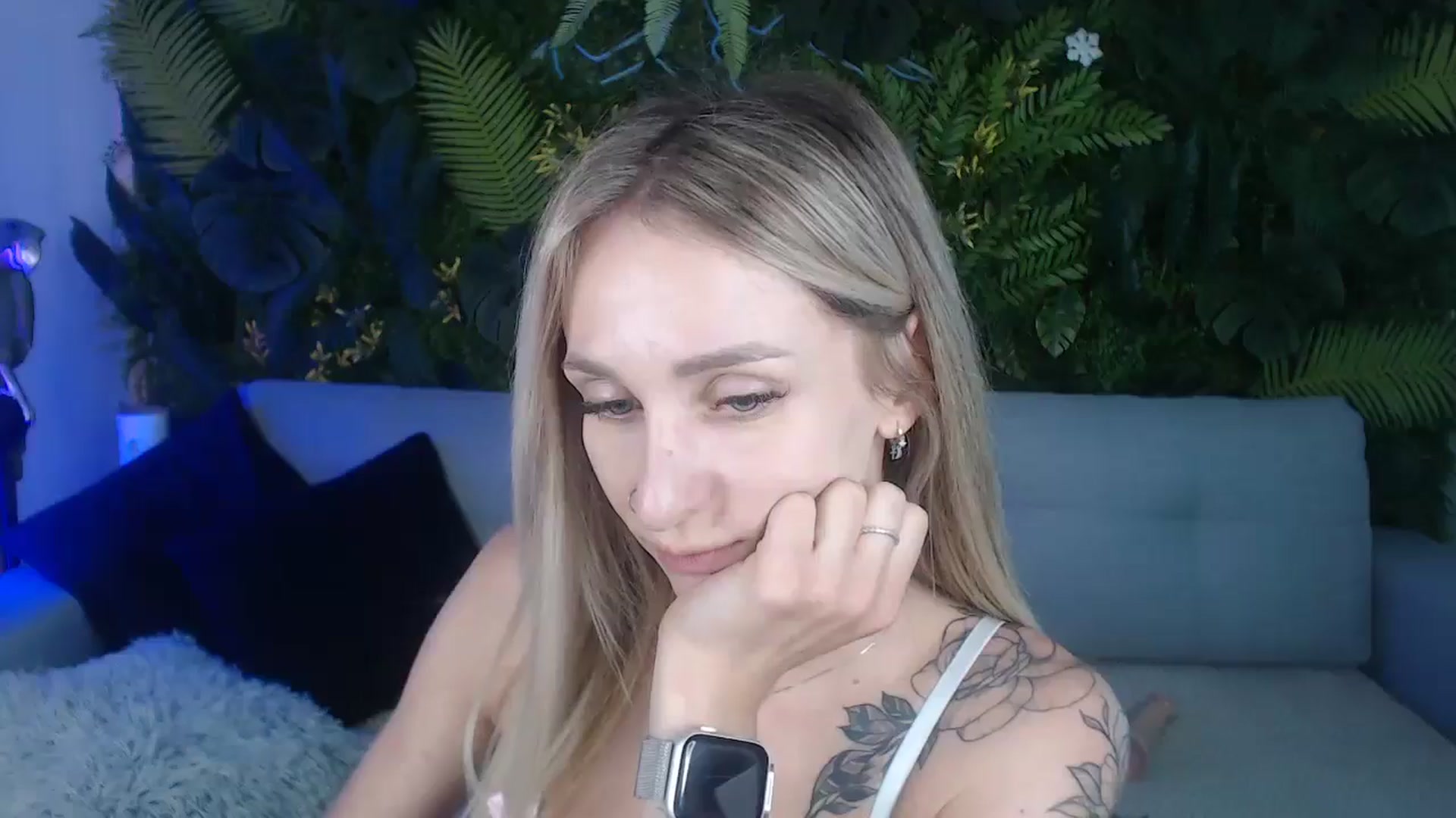 Gallery image thumbnail from Horny_Blond's myfreecams stream on, 08/30/2024, 10:39 image 16 of 20
