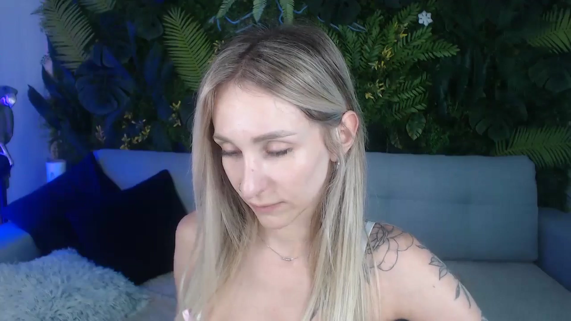 Gallery image thumbnail from Horny_Blond's myfreecams stream on, 08/30/2024, 10:39 image 18 of 20