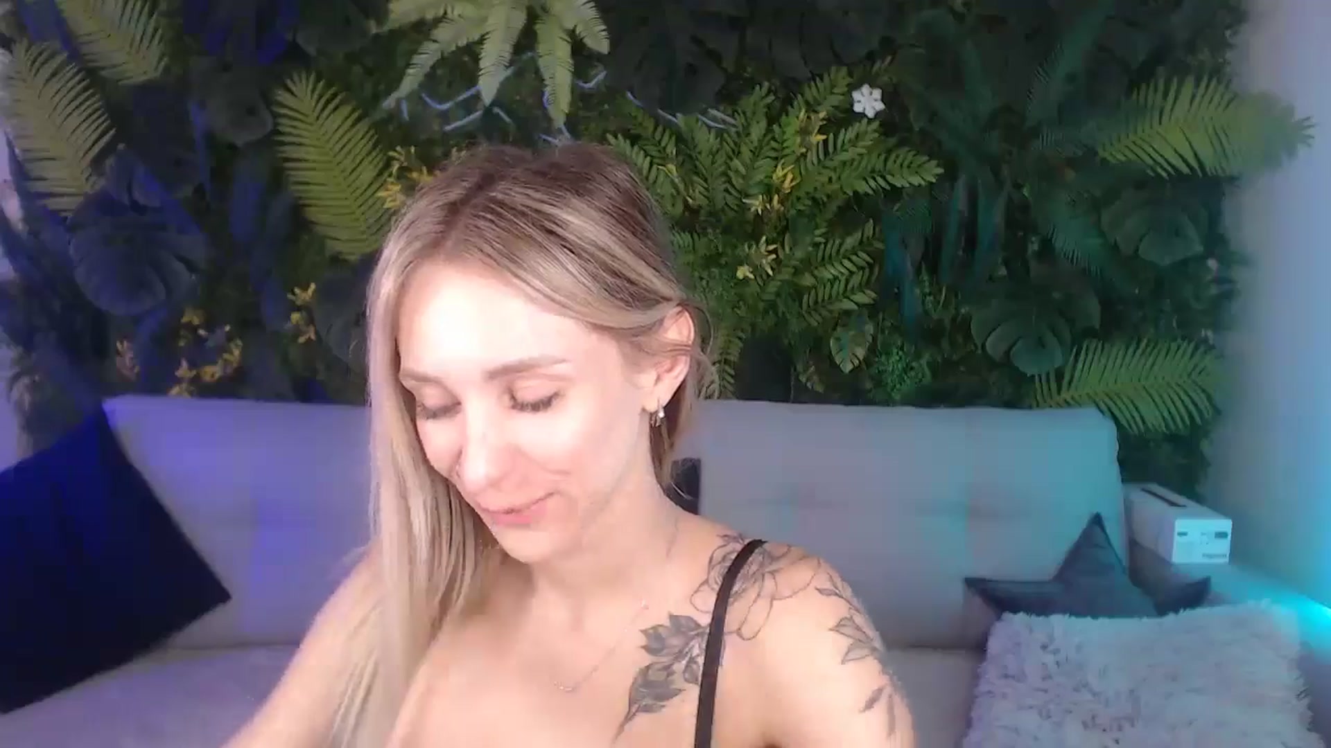 Gallery image thumbnail from Horny_Blond's myfreecams stream on, 09/01/2024, 09:35 image 19 of 20