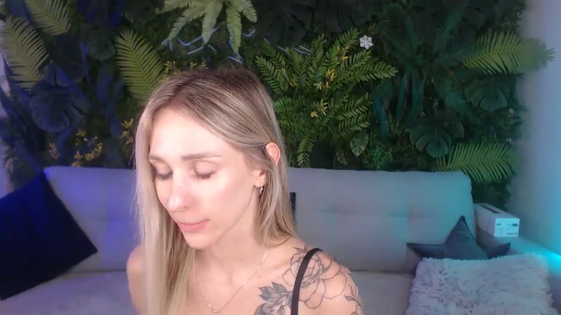Gallery image thumbnail from Horny_Blond's myfreecams stream on, 09/01/2024, 10:21 image 2 of 20