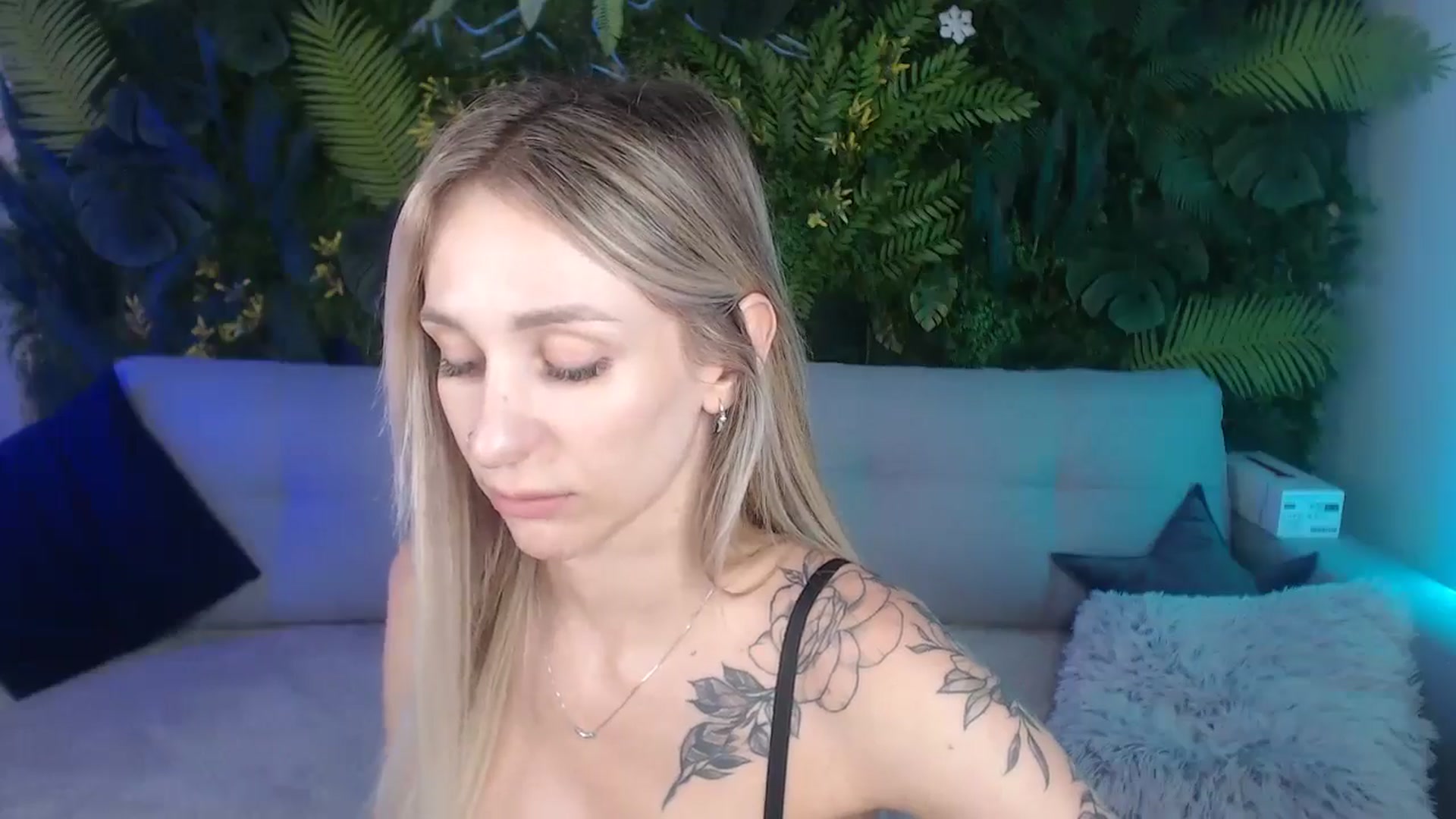 Gallery image thumbnail from Horny_Blond's myfreecams stream on, 09/01/2024, 10:21 image 3 of 20