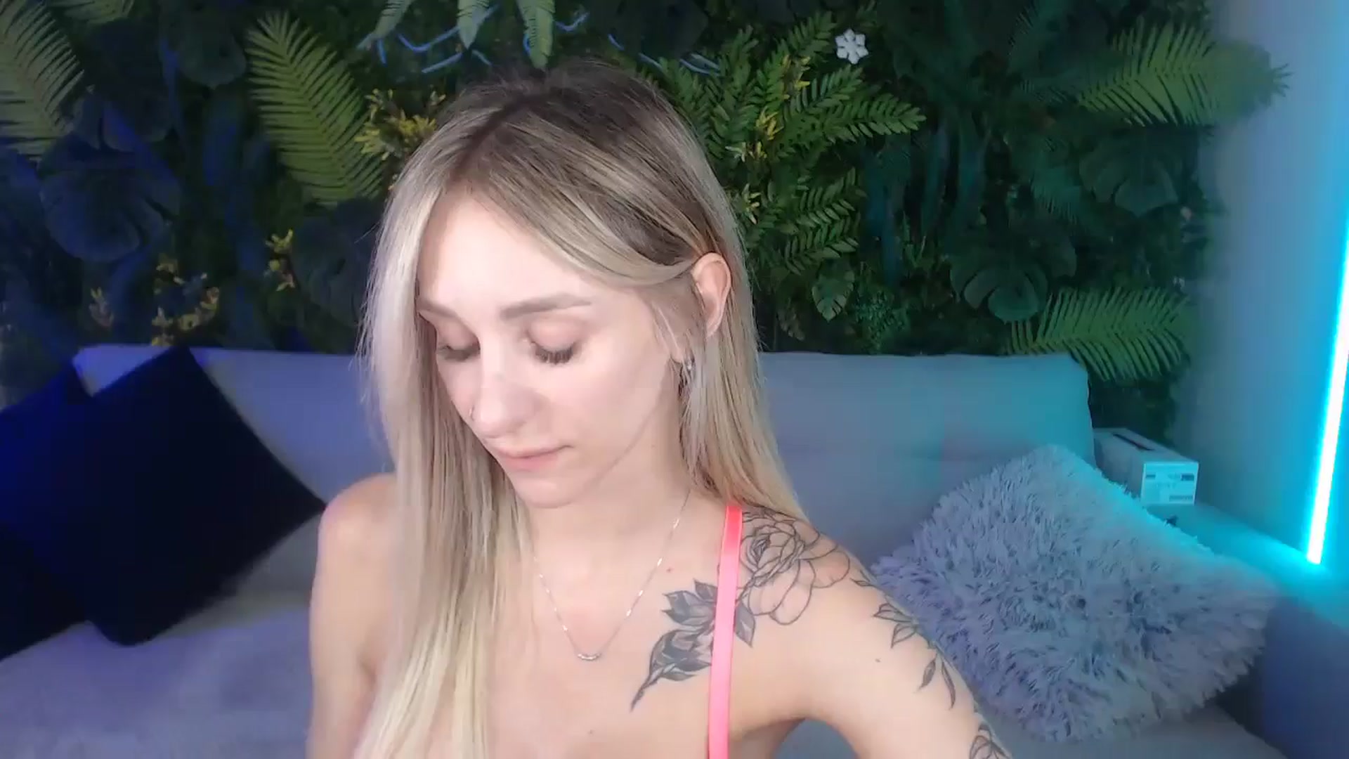 Gallery image thumbnail from Horny_Blond's myfreecams stream on, 09/02/2024, 09:27 image 1 of 20