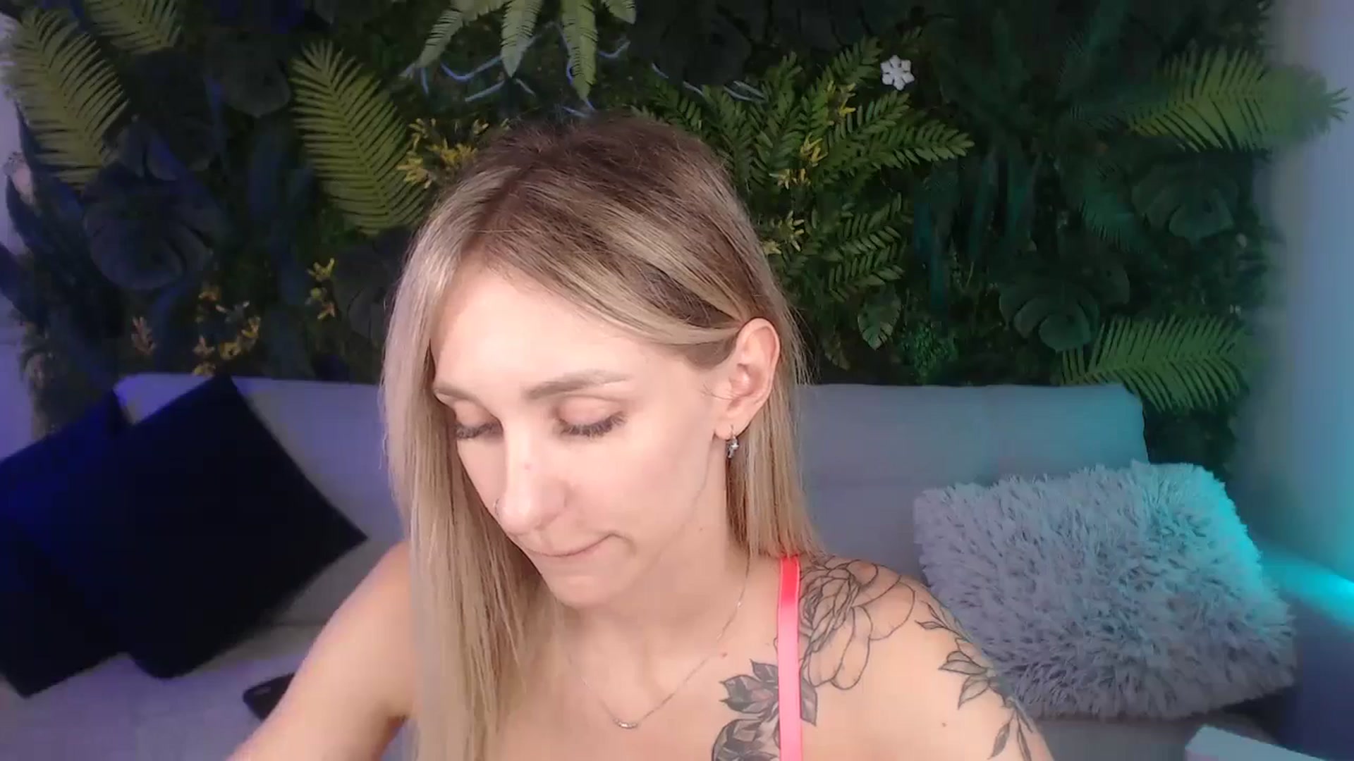 Gallery image thumbnail from Horny_Blond's myfreecams stream on, 09/02/2024, 09:41 image 14 of 20
