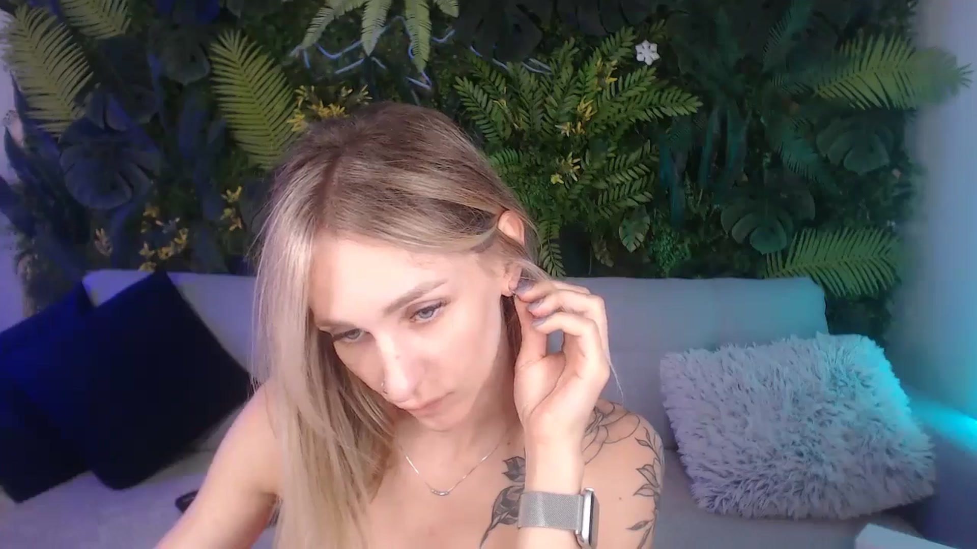 Gallery image thumbnail from Horny_Blond's myfreecams stream on, 09/02/2024, 09:41 image 2 of 20