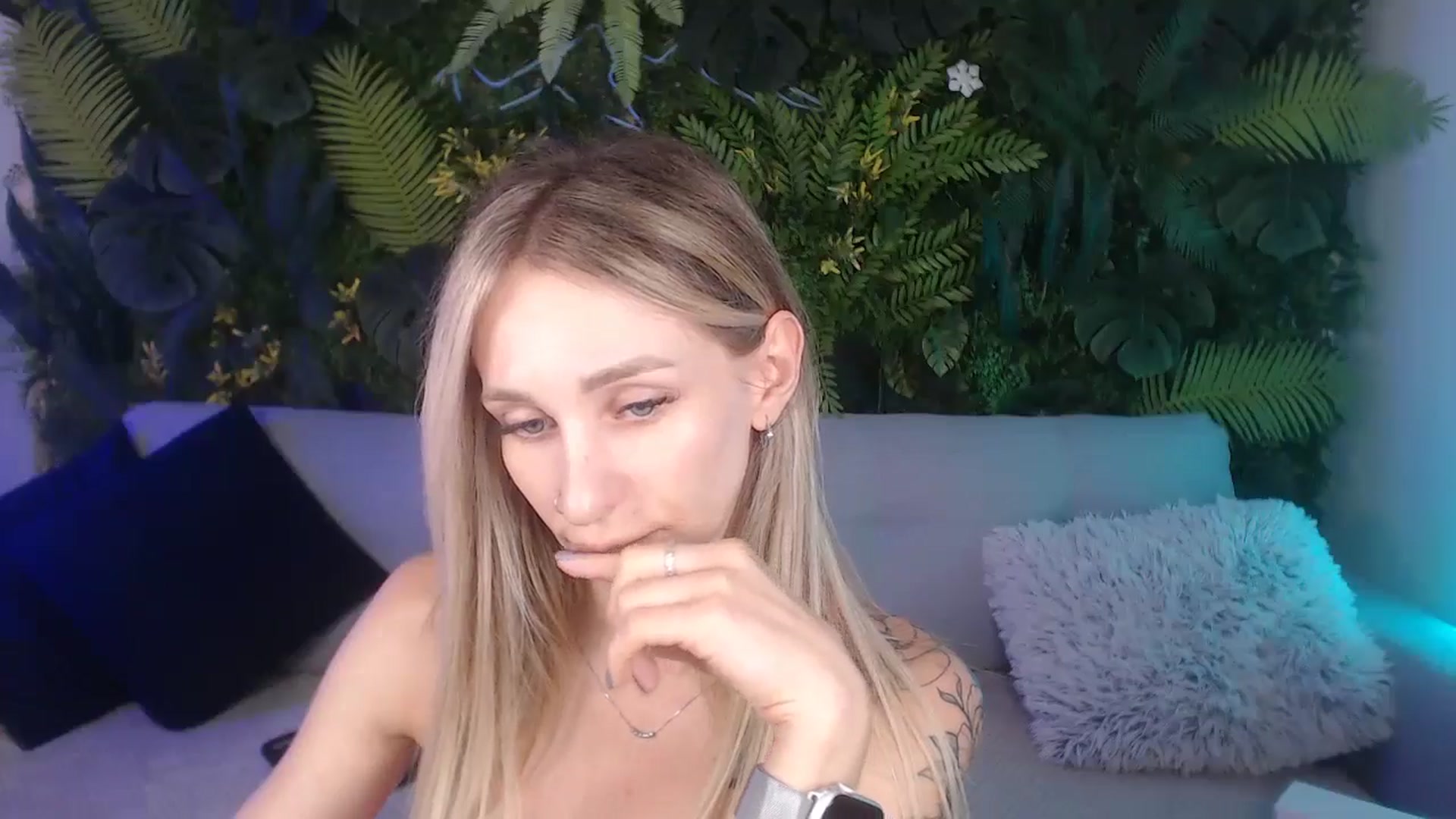 Gallery image thumbnail from Horny_Blond's myfreecams stream on, 09/02/2024, 09:41 image 3 of 20