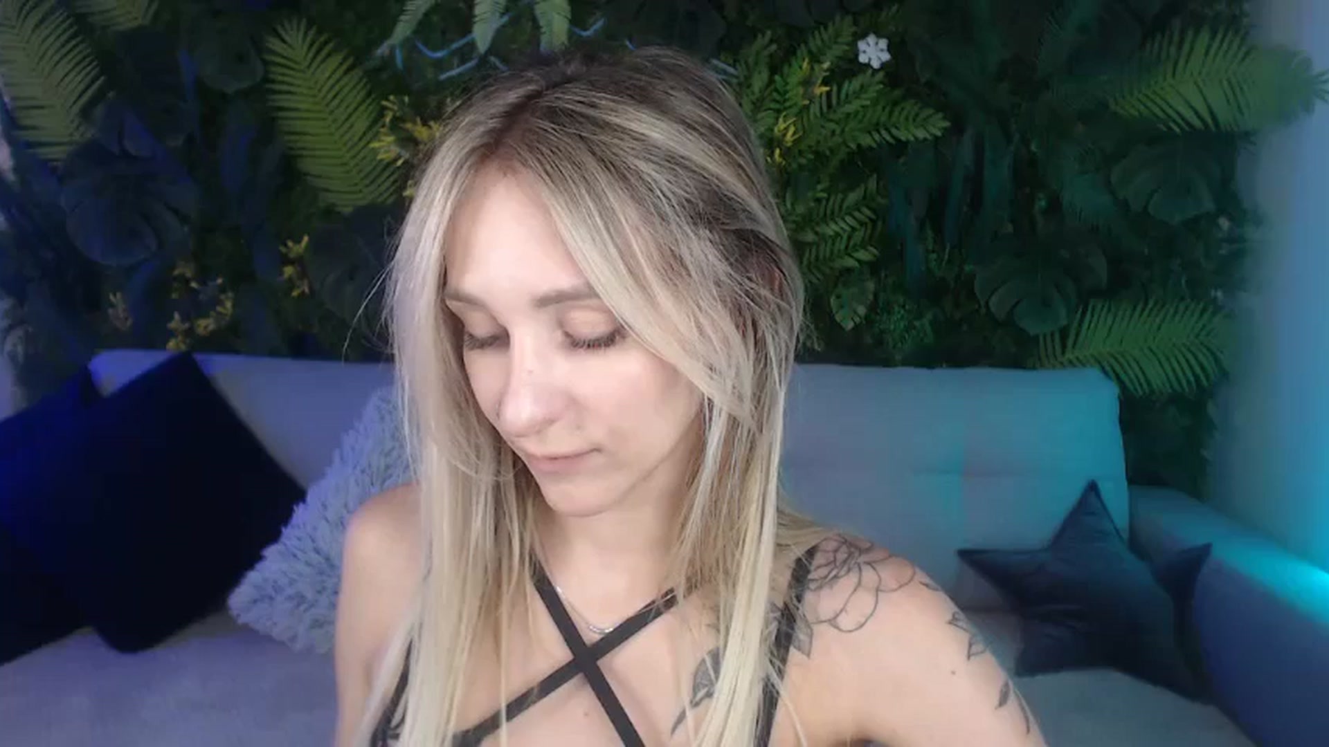 Gallery image thumbnail from Horny_Blond's myfreecams stream on, 09/04/2024, 08:40 image 16 of 20