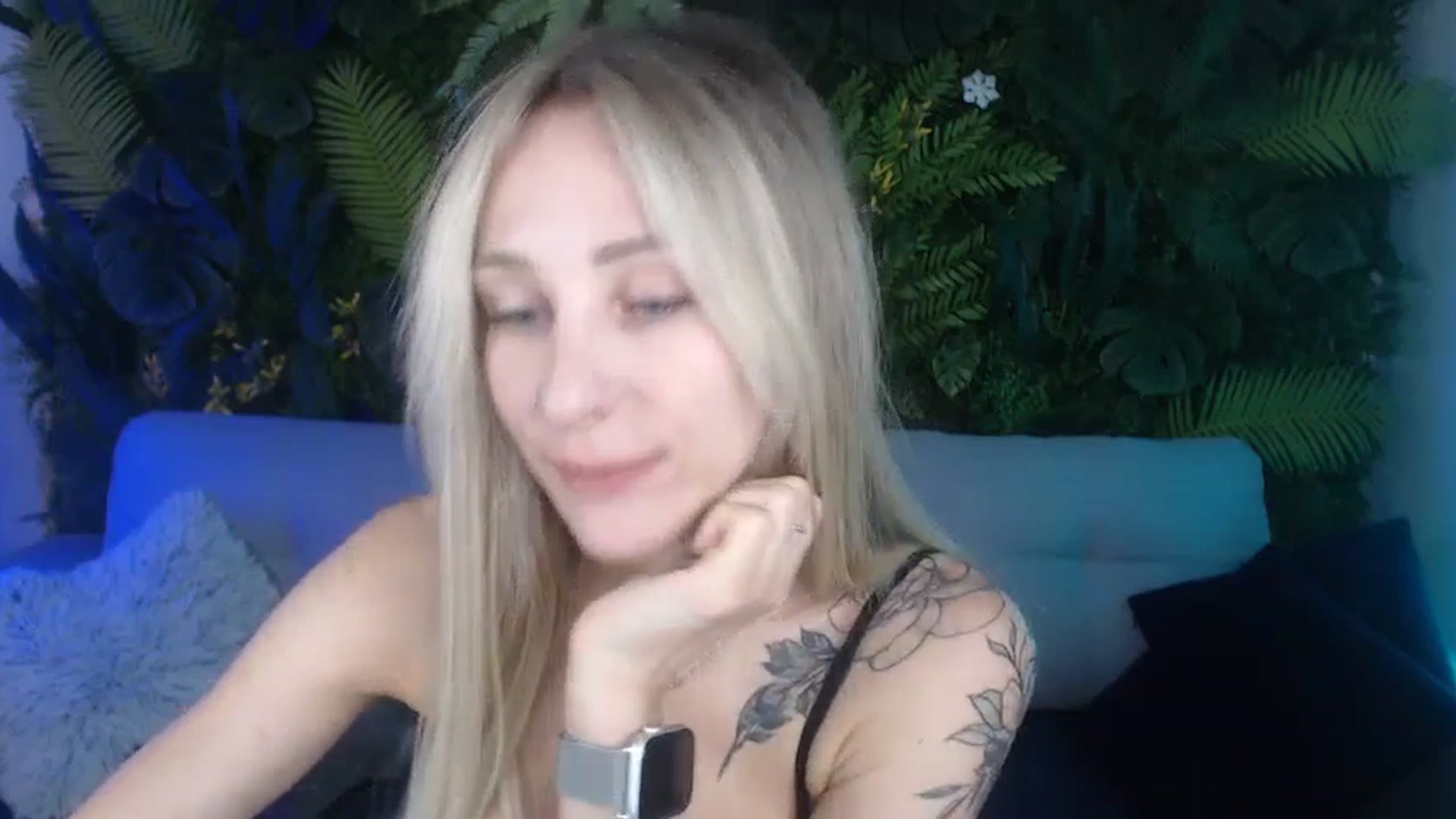 Gallery image thumbnail from Horny_Blond's myfreecams stream on, 09/06/2024, 08:32 image 9 of 20