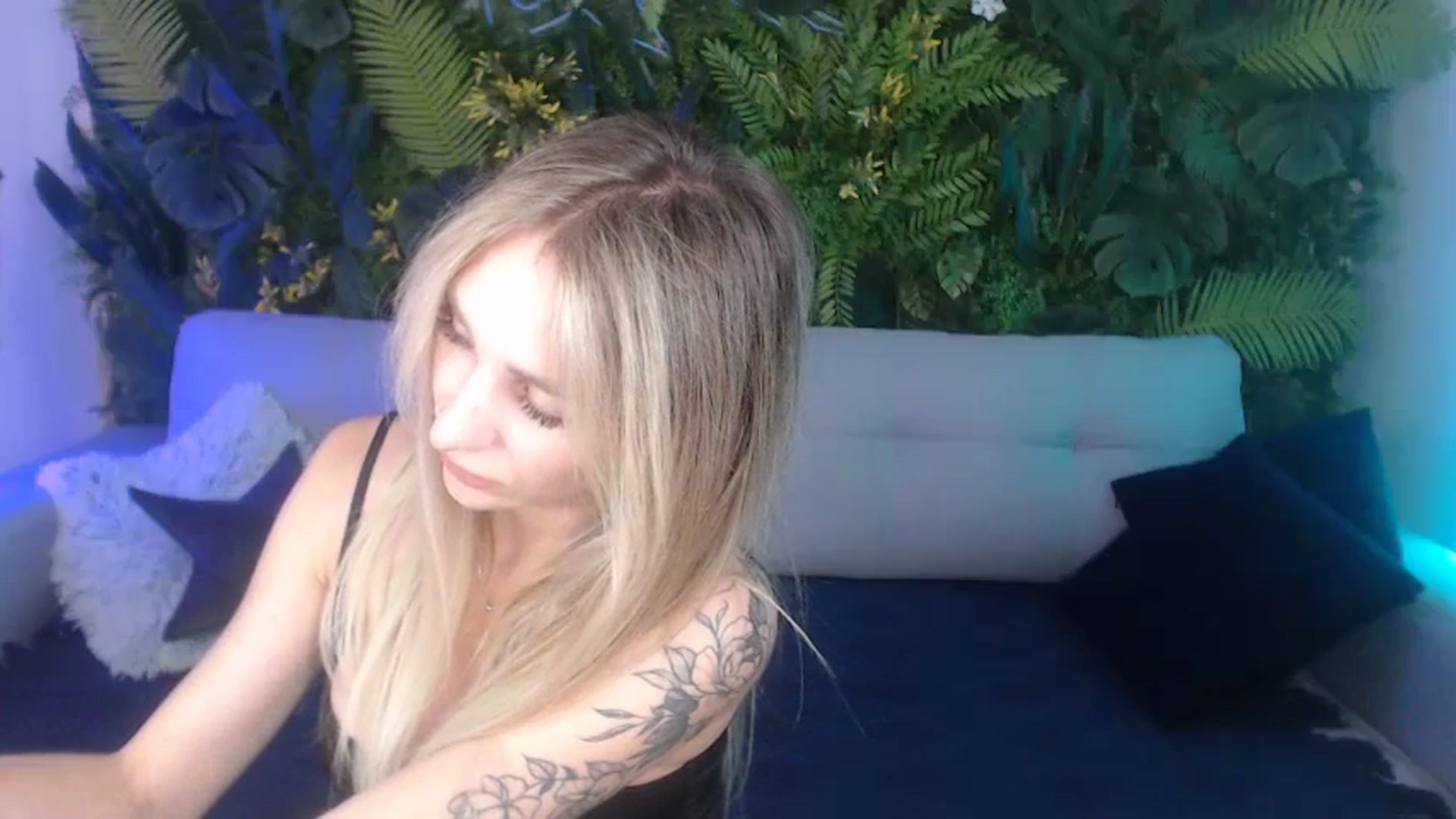 Gallery image thumbnail from Horny_Blond's myfreecams stream on, 09/06/2024, 09:09 image 5 of 20
