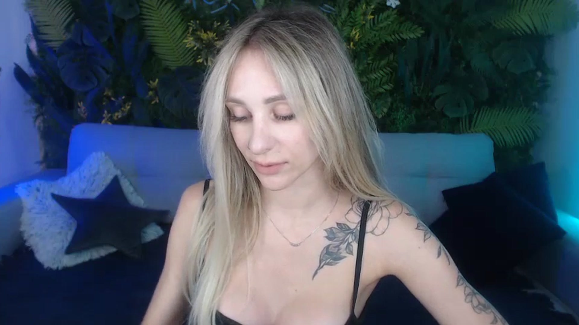 Gallery image thumbnail from Horny_Blond's myfreecams stream on, 09/06/2024, 09:09 image 6 of 20