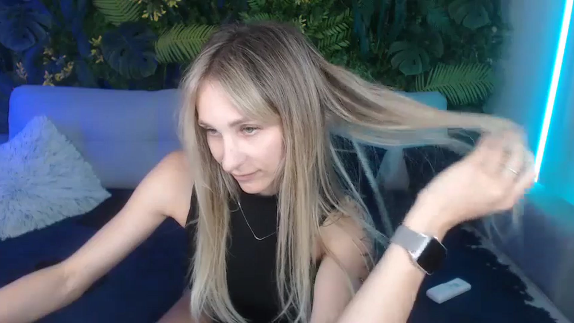 Gallery image thumbnail from Horny_Blond's myfreecams stream on, 09/06/2024, 10:31 image 16 of 20