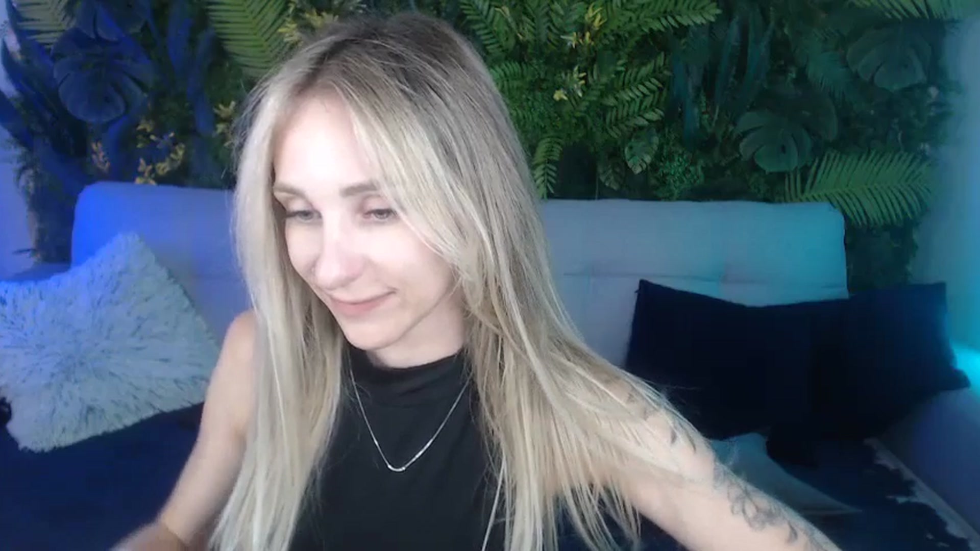 Gallery image thumbnail from Horny_Blond's myfreecams stream on, 09/06/2024, 10:59 image 14 of 20