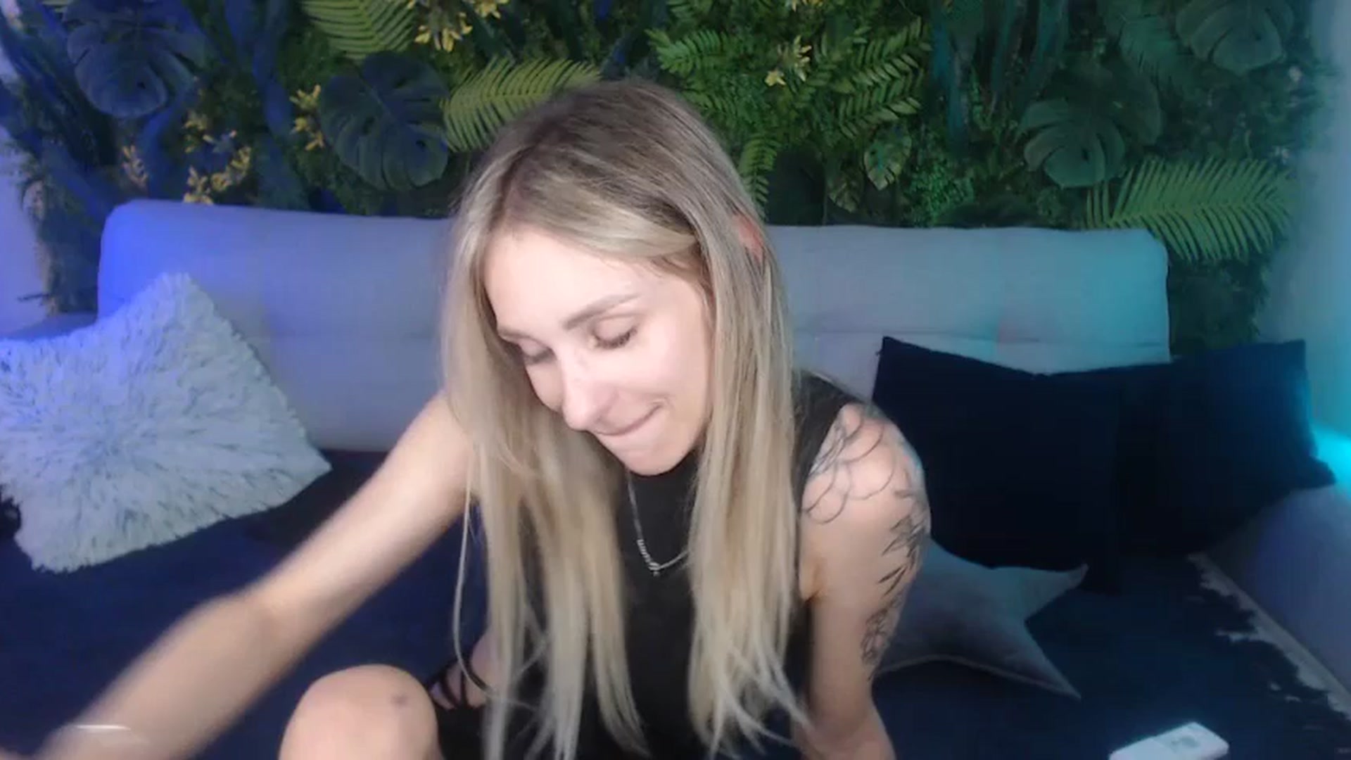 Gallery image thumbnail from Horny_Blond's myfreecams stream on, 09/06/2024, 10:59 image 5 of 20