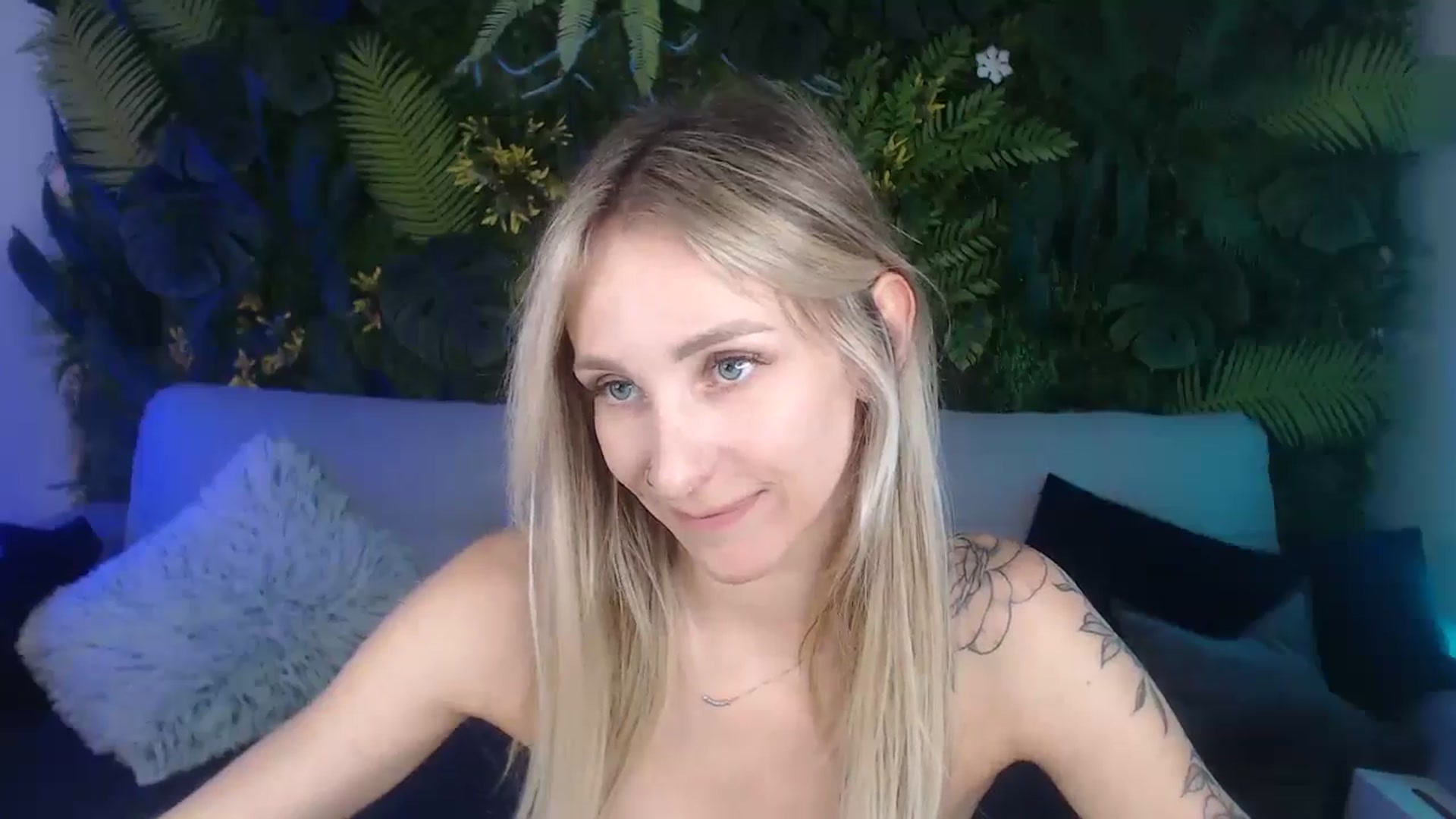 Gallery image thumbnail from Horny_Blond's myfreecams stream on, 09/06/2024, 13:53 image 18 of 20