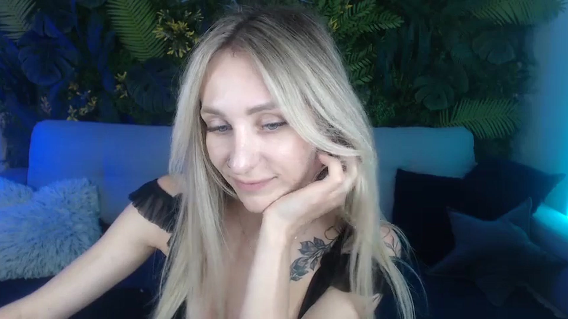 Gallery image thumbnail from Horny_Blond's myfreecams stream on, 09/07/2024, 10:07 image 18 of 20